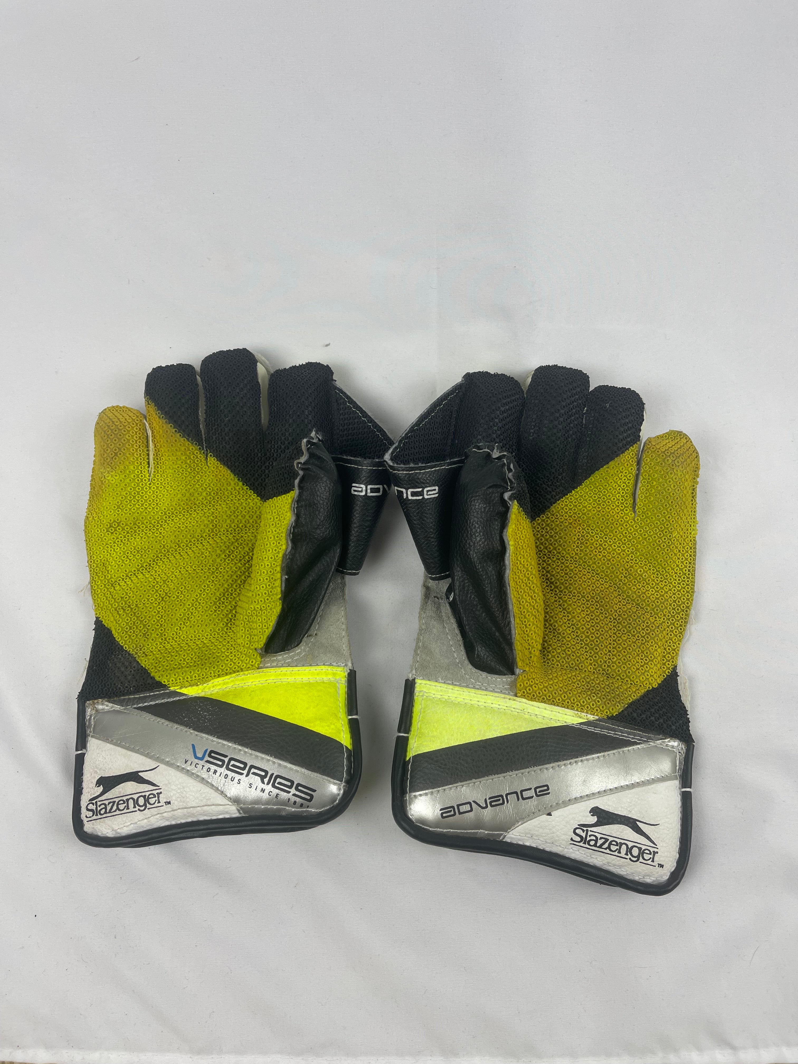 Puma Youth Wicketkeeping Glove