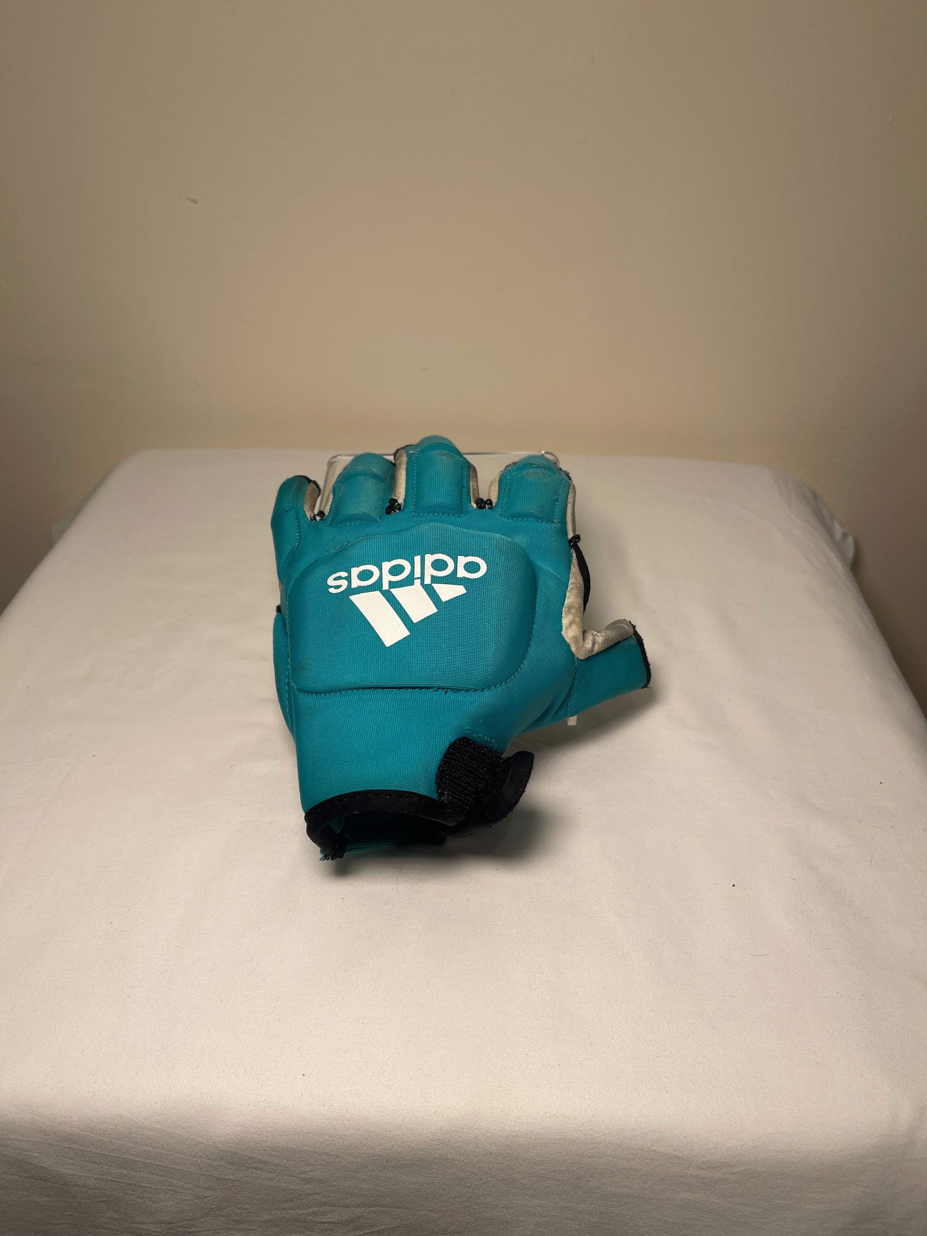 ADIDAS Hockey Gloves