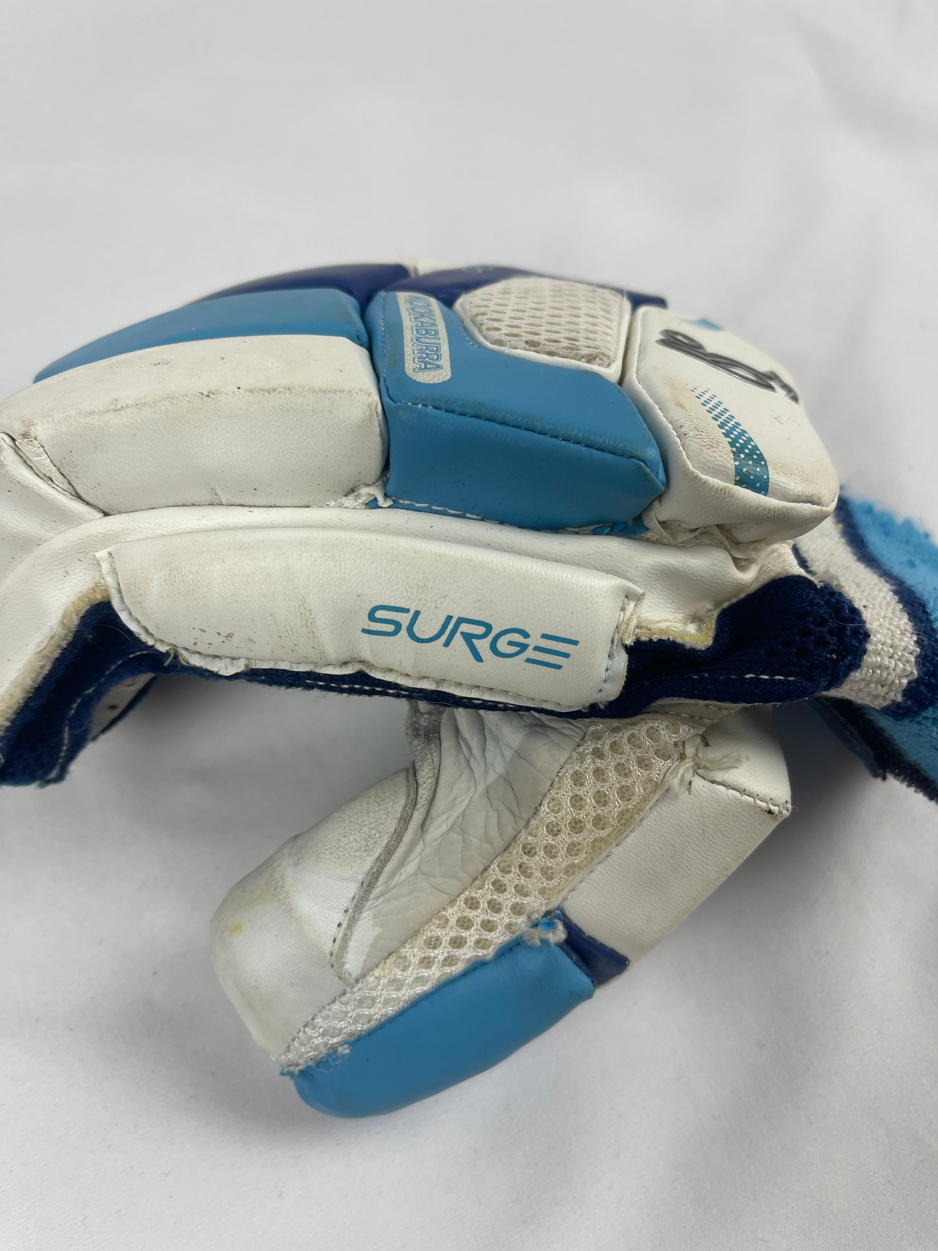Kookaburra Surge Adult Cricket Gloves