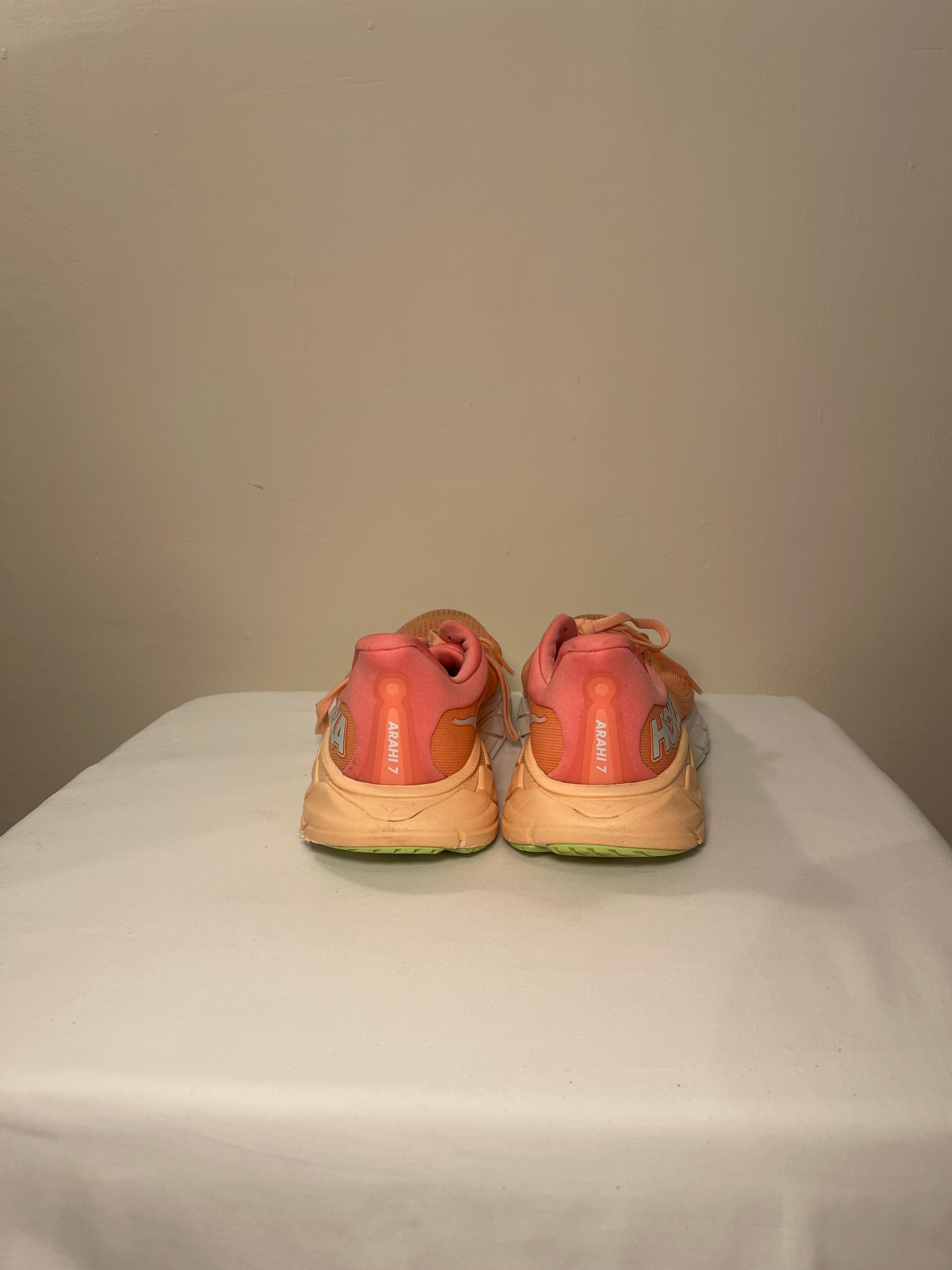 Hoka Women’s Arahi 7