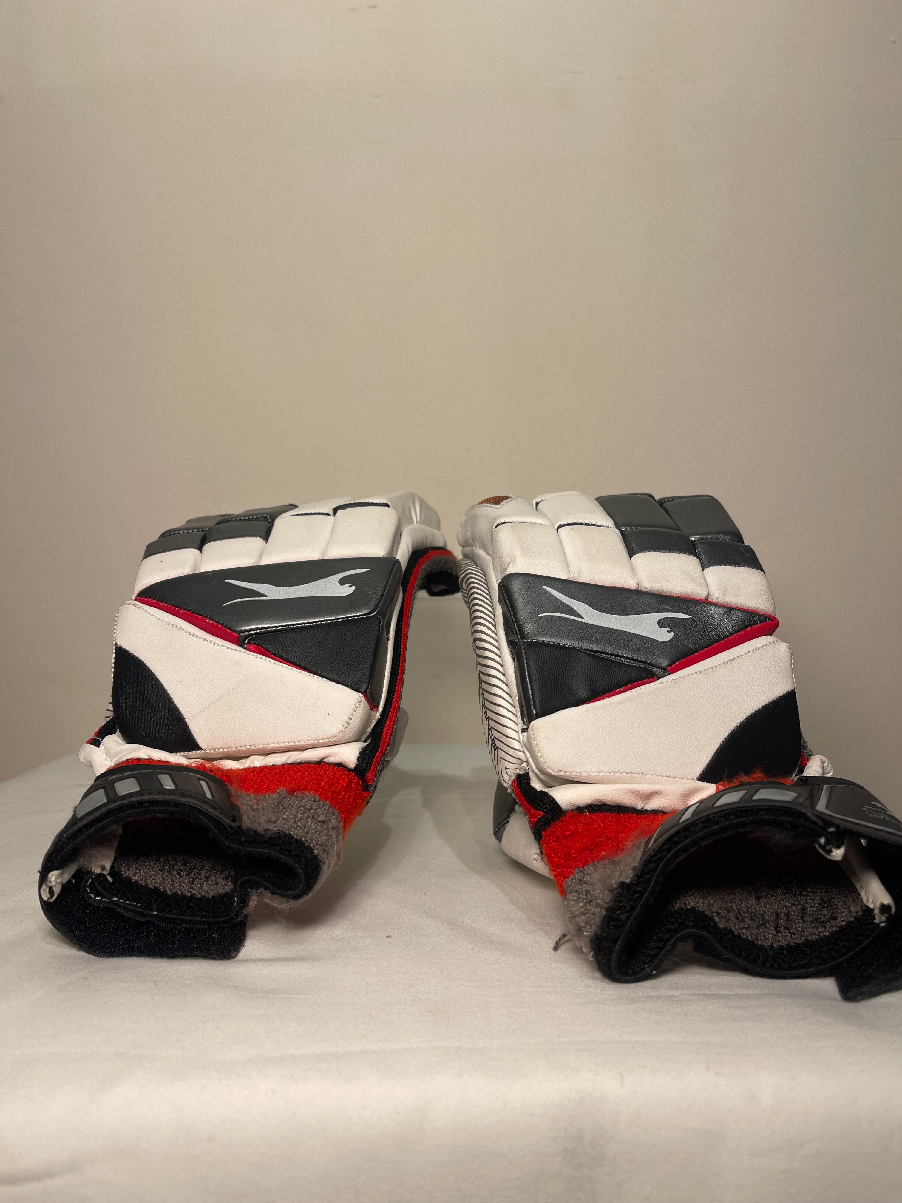 Puma 1500 Armour Cricket Batting Gloves