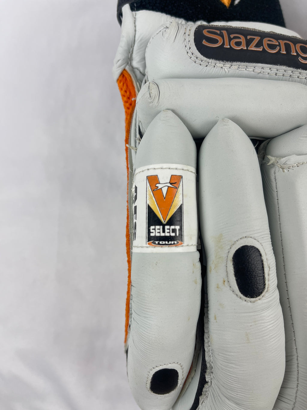 Slazenger Select Tour Cricket Gloves