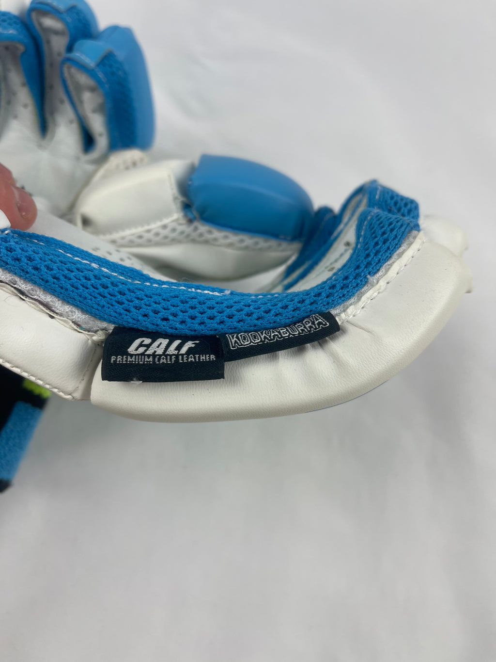 Kookaburra Youth Verve 300 Cricket Gloves