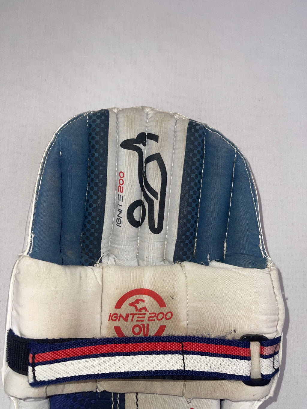 Kookaburra Junior Ignite 2000 Cricket Pads