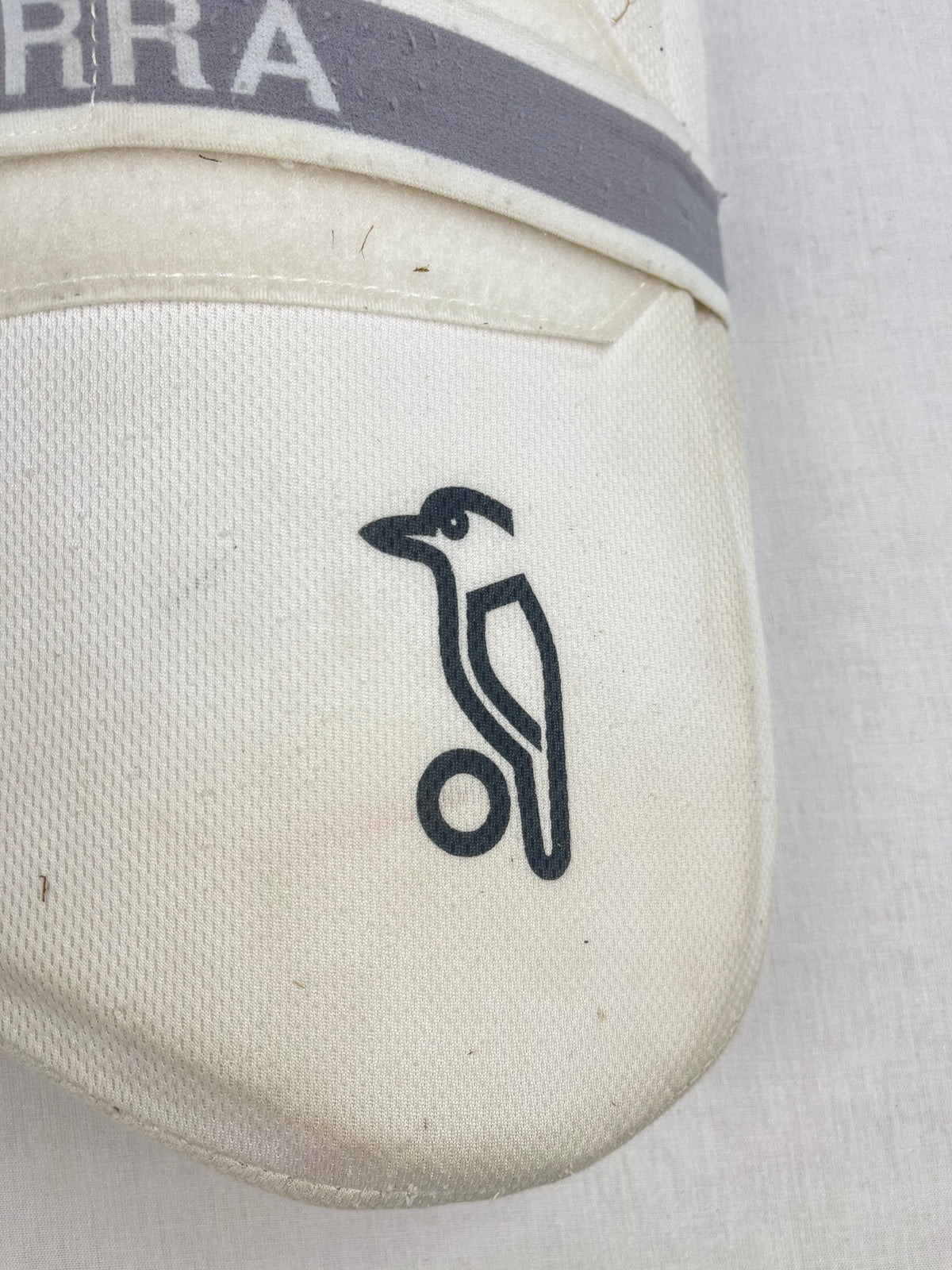 Kookaburra Senior Cricket Thigh Guard Set