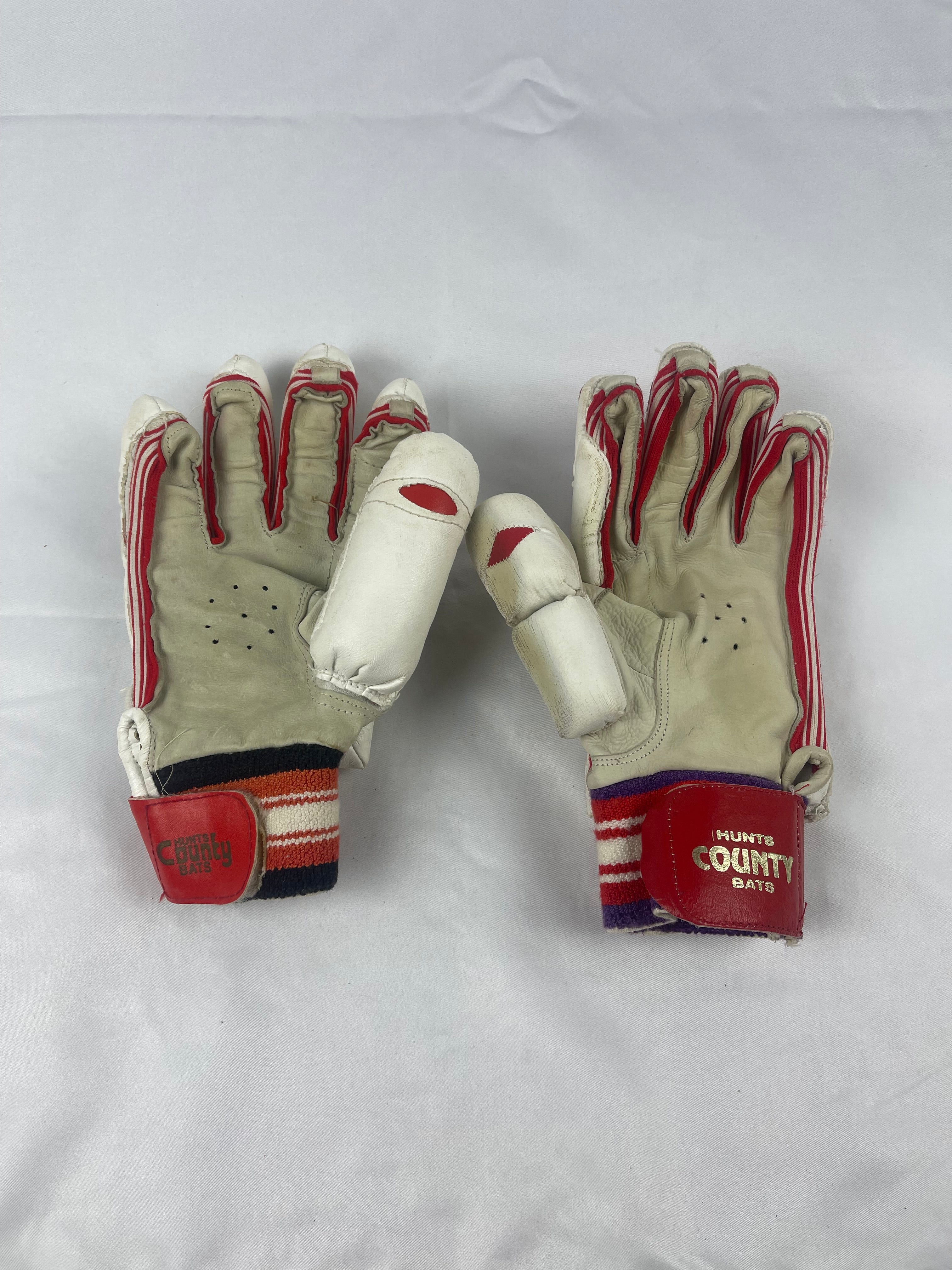 County Senior Cricket Gloves