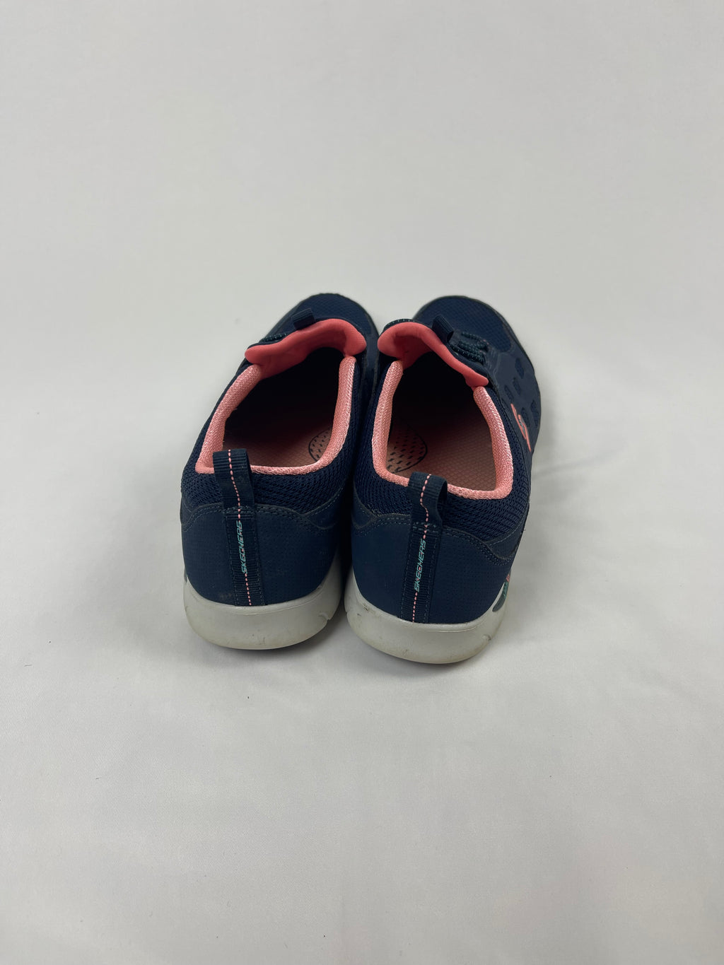 Skechers Air Cooled Form Fit Trainers