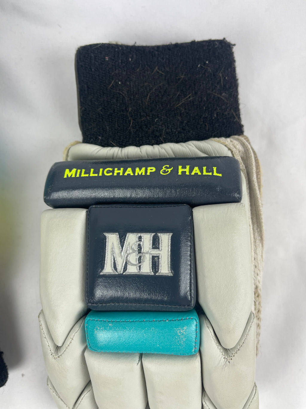 M&H Adult Cricket Gloves