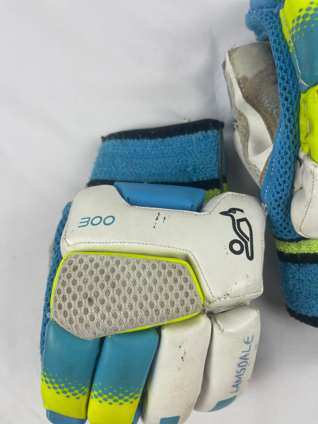 Kookaburra Youth Verve 300 Cricket Gloves