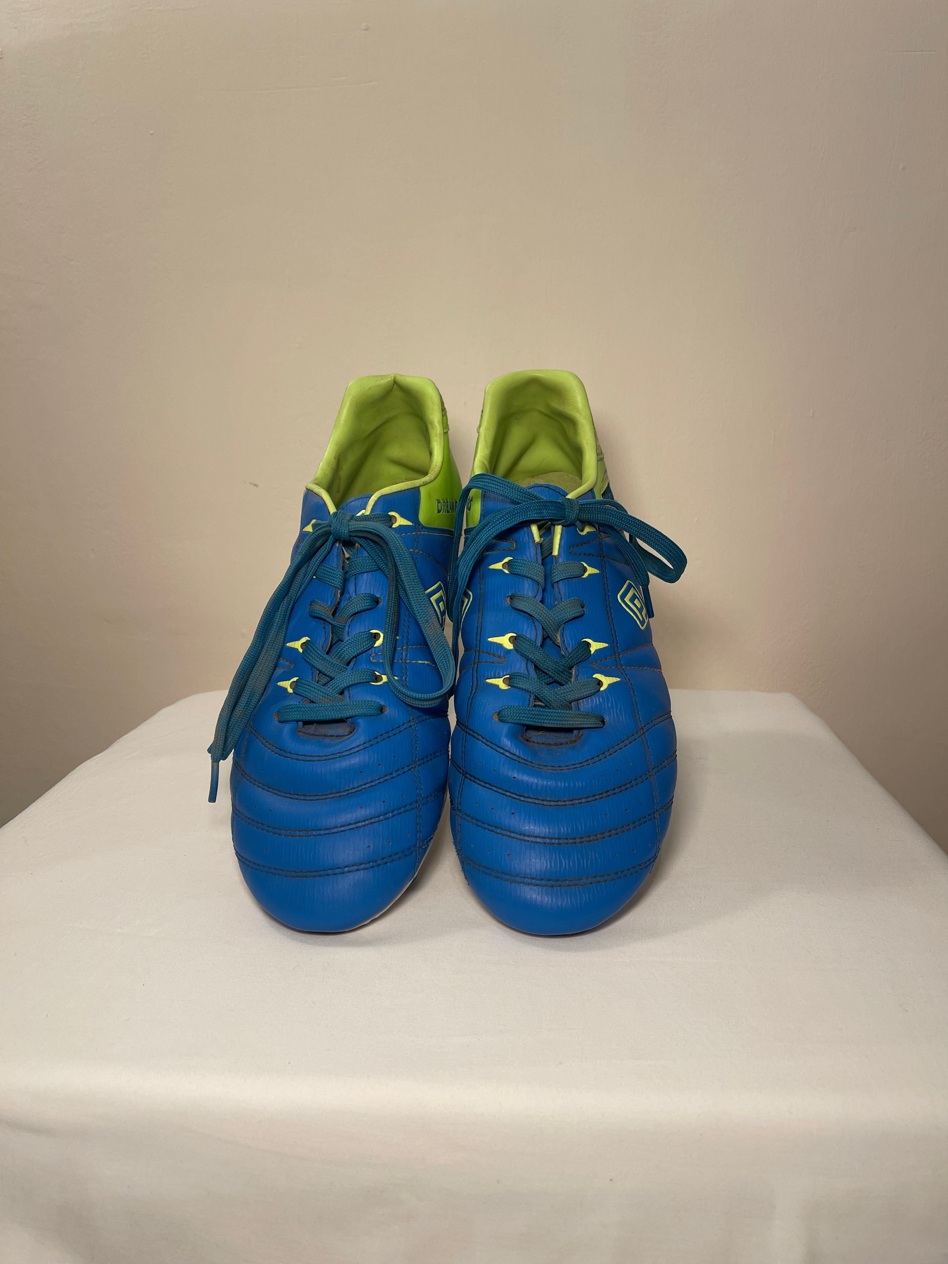 Dream Pairs Football Boots