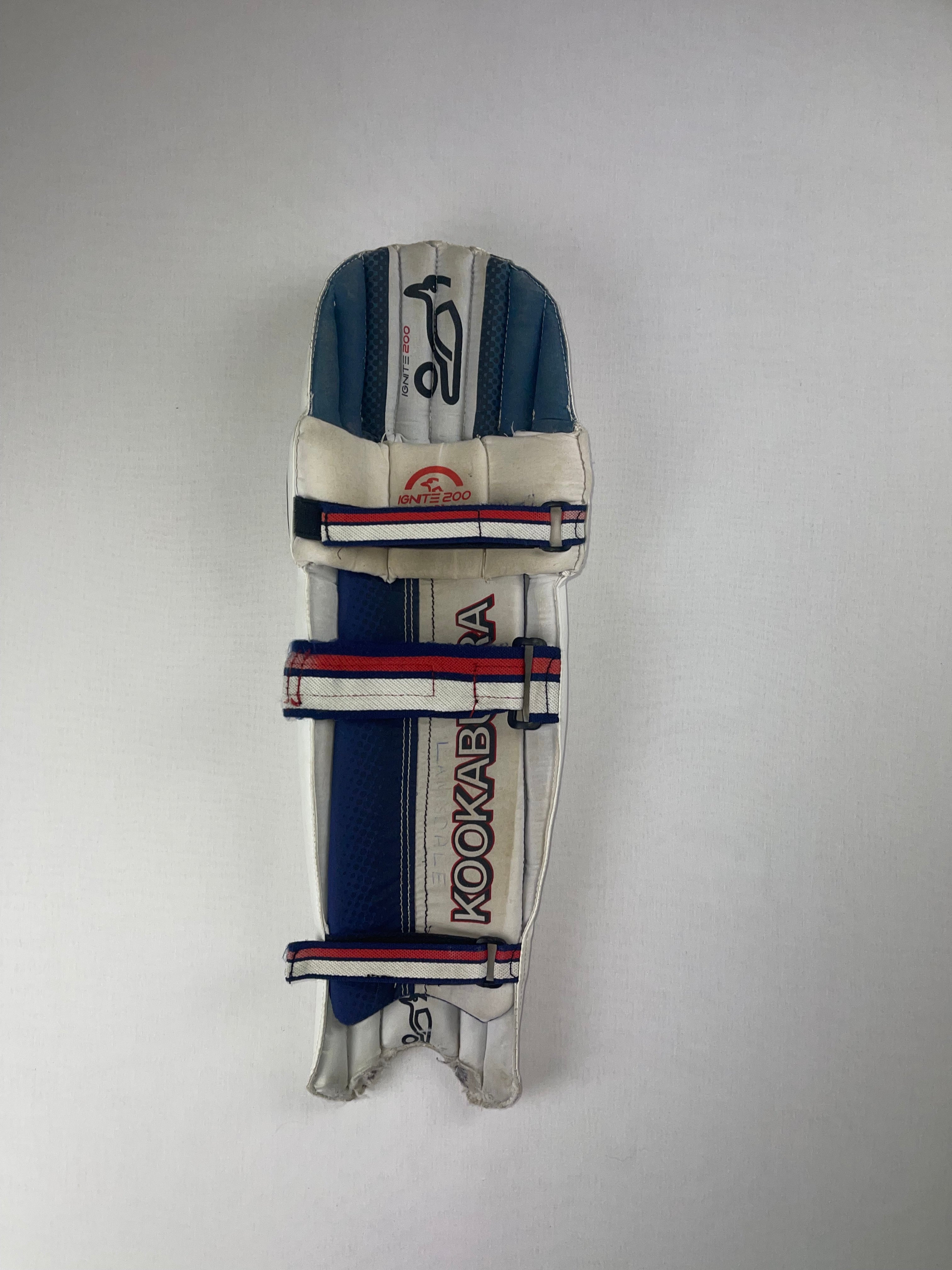 Kookaburra Junior Ignite 2000 Cricket Pads