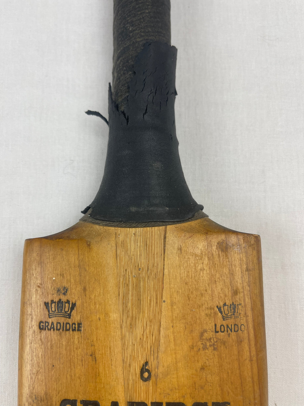 Gradidge Tom Graveney No.6 Autograph Cricket Bat