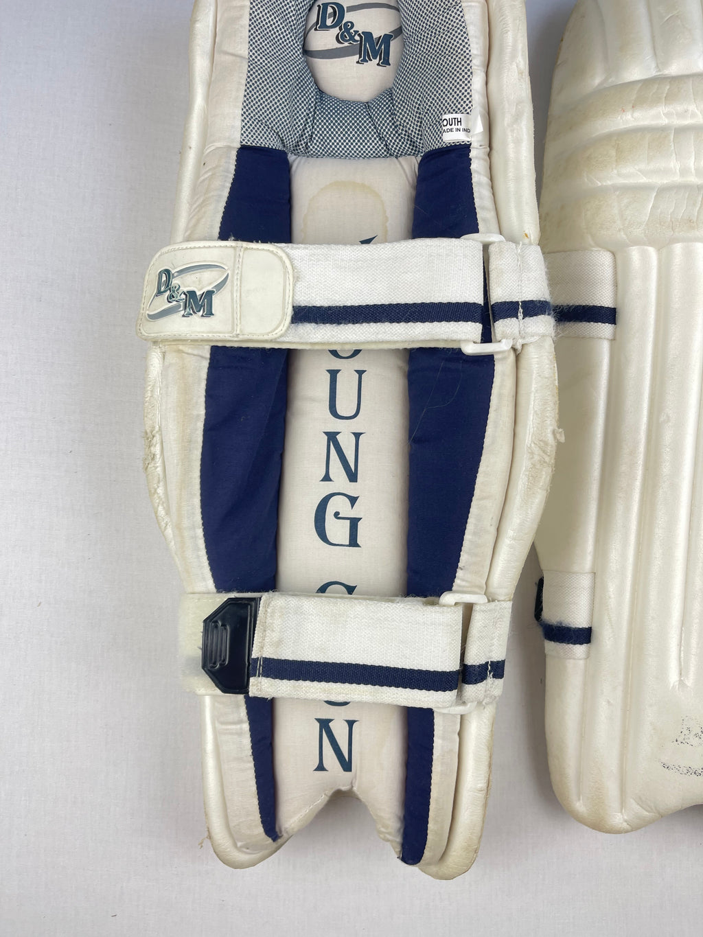 D&M Young Gun Junior Cricket Pads
