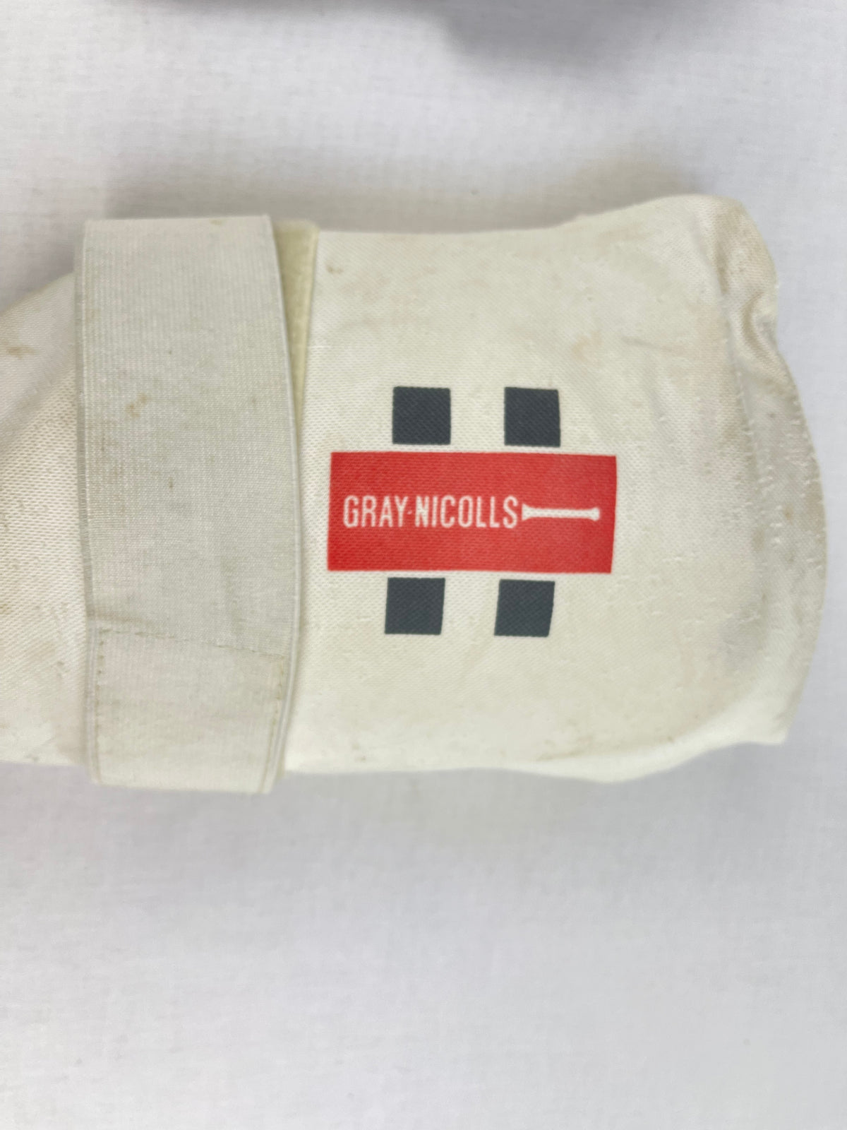Gray Nicholls Youth Cricket Thigh Guard Set (31cm)
