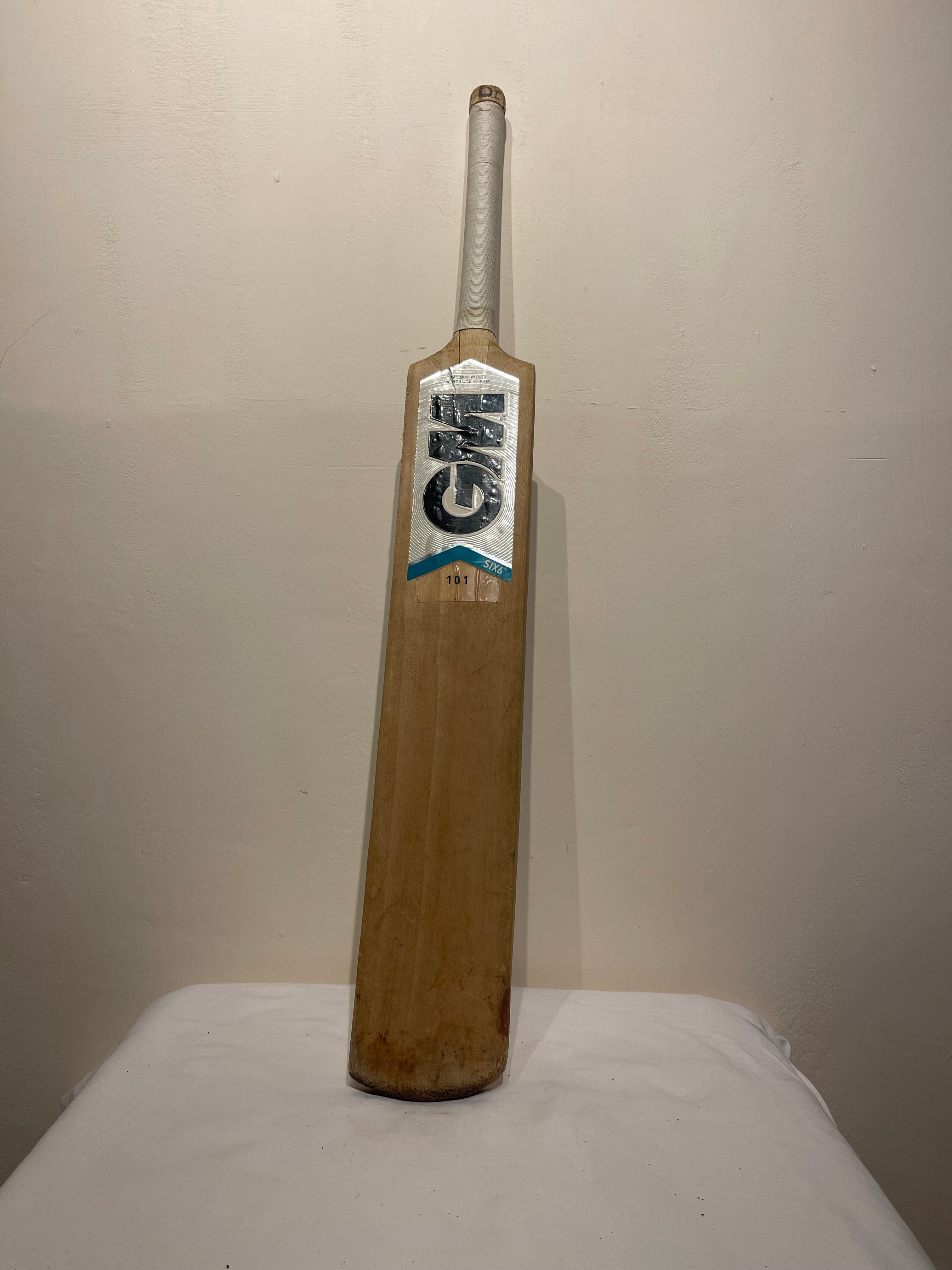 GM Six6 Cricket Bat