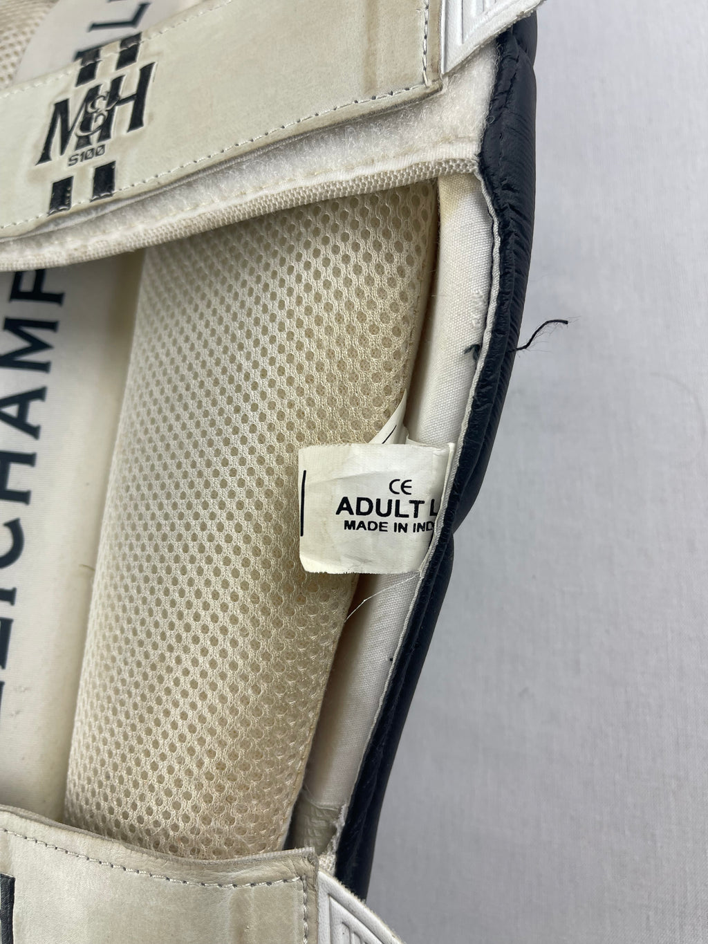 M&H Adult Cricket Pads