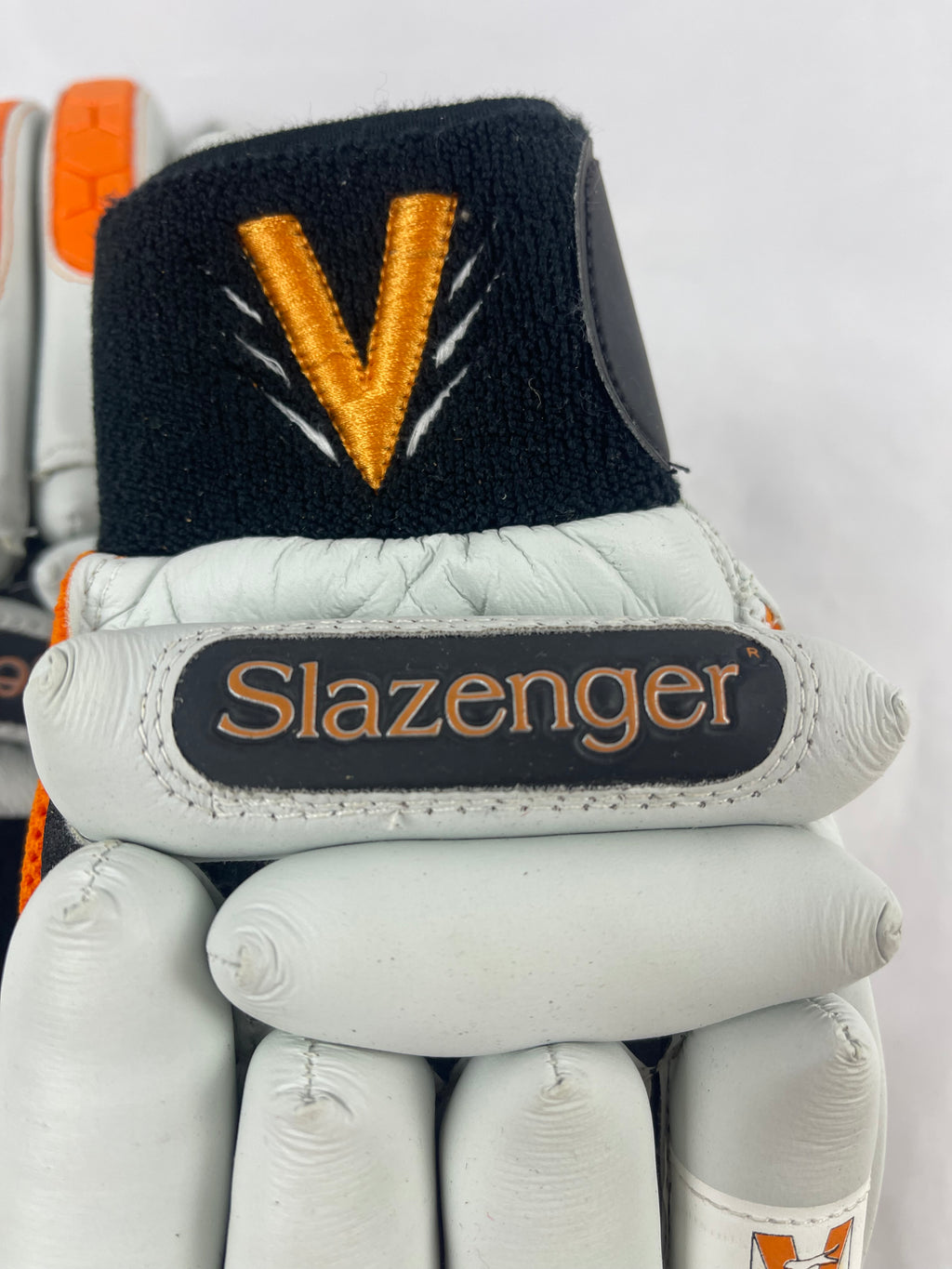 Slazenger Select Tour Cricket Gloves