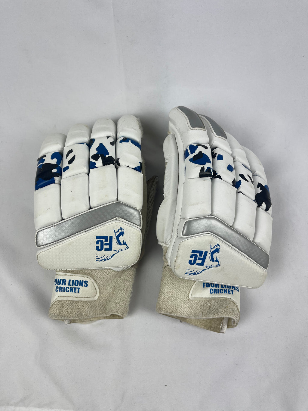 Four Lions Adult Cricket Gloves