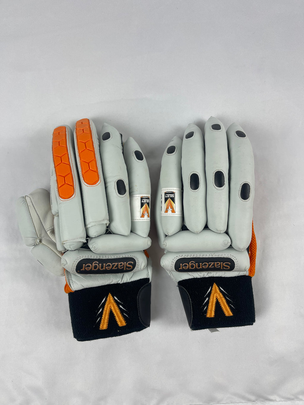 Slazenger Select Tour Cricket Gloves