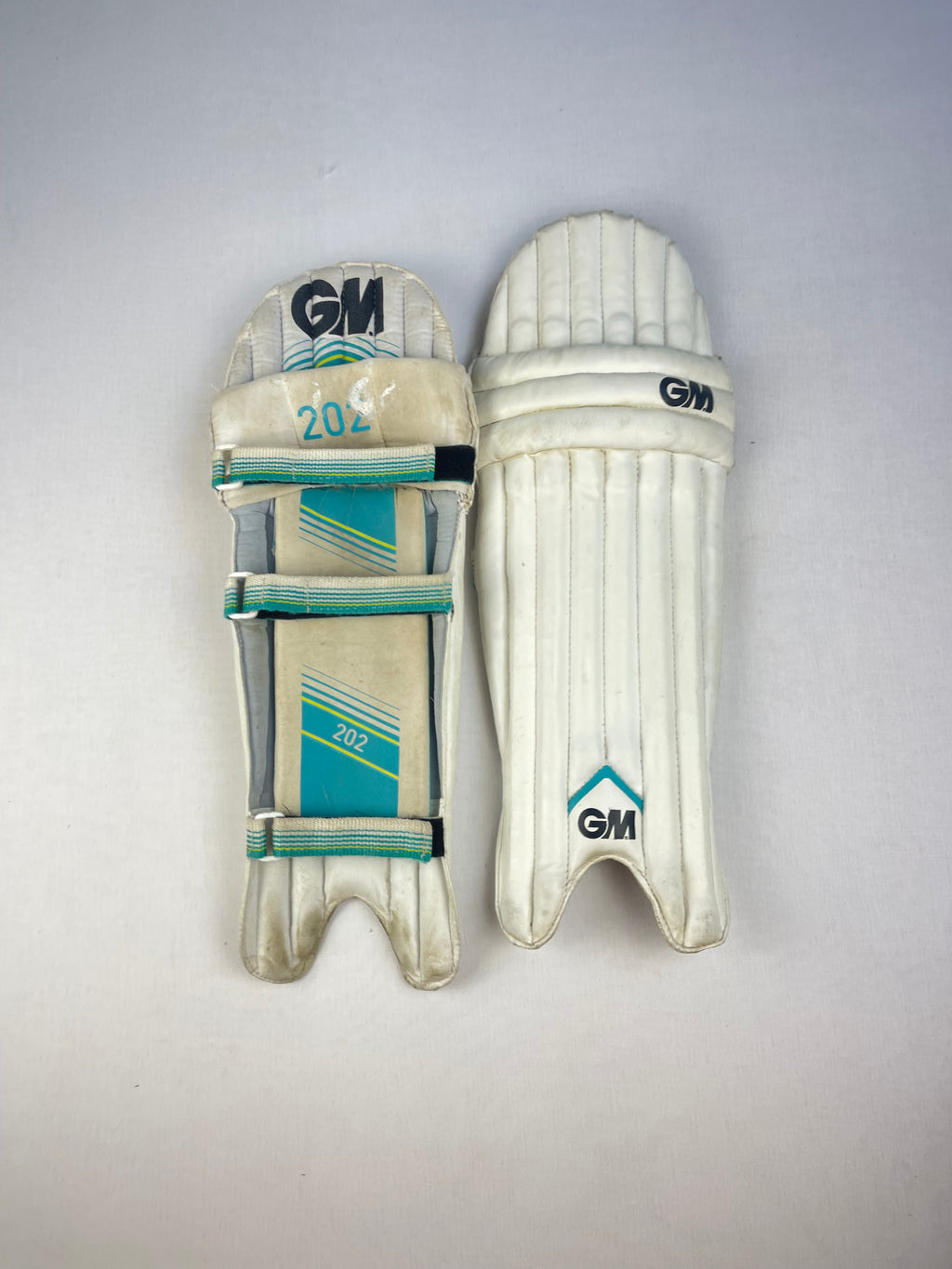 GM 202 Junior Cricket Pads