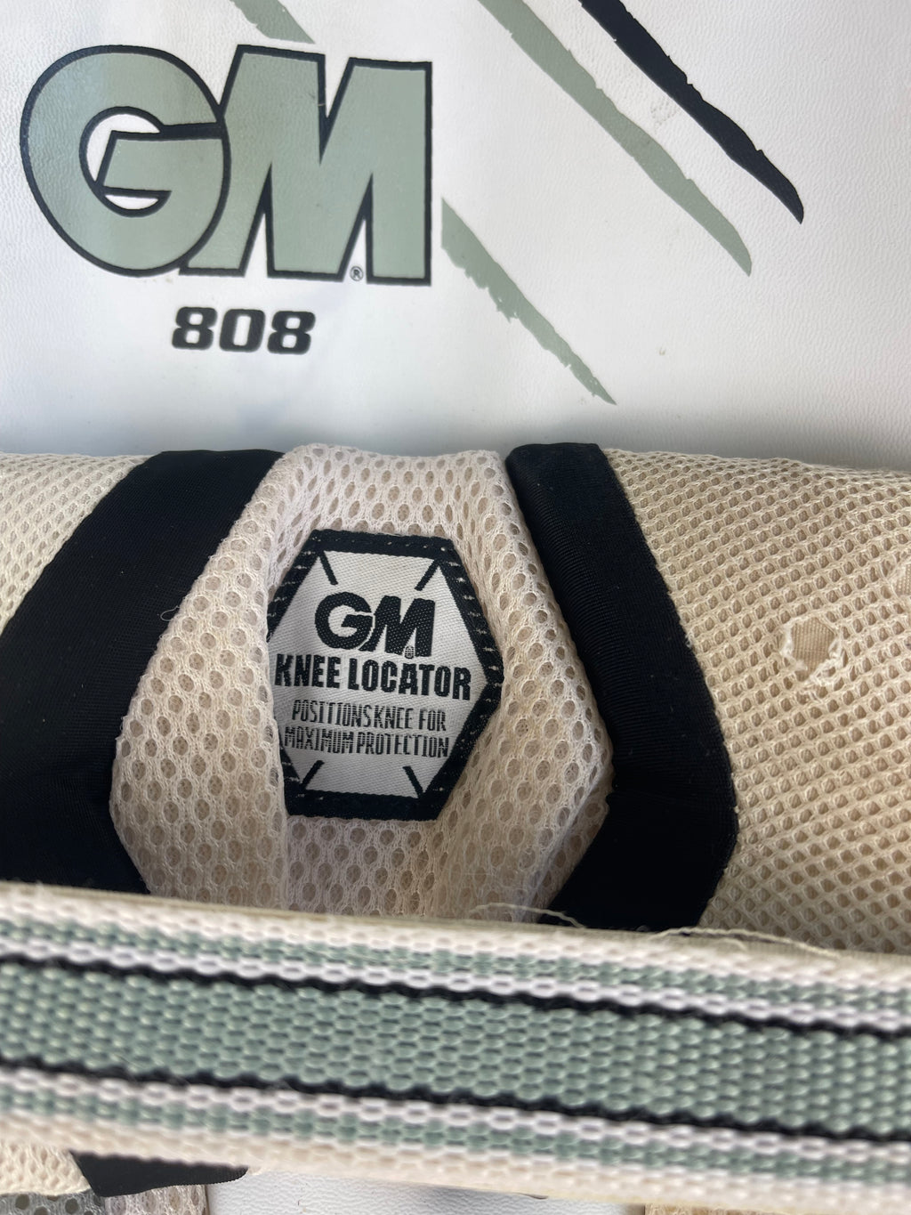 GM Senior 808 Cricket Pads