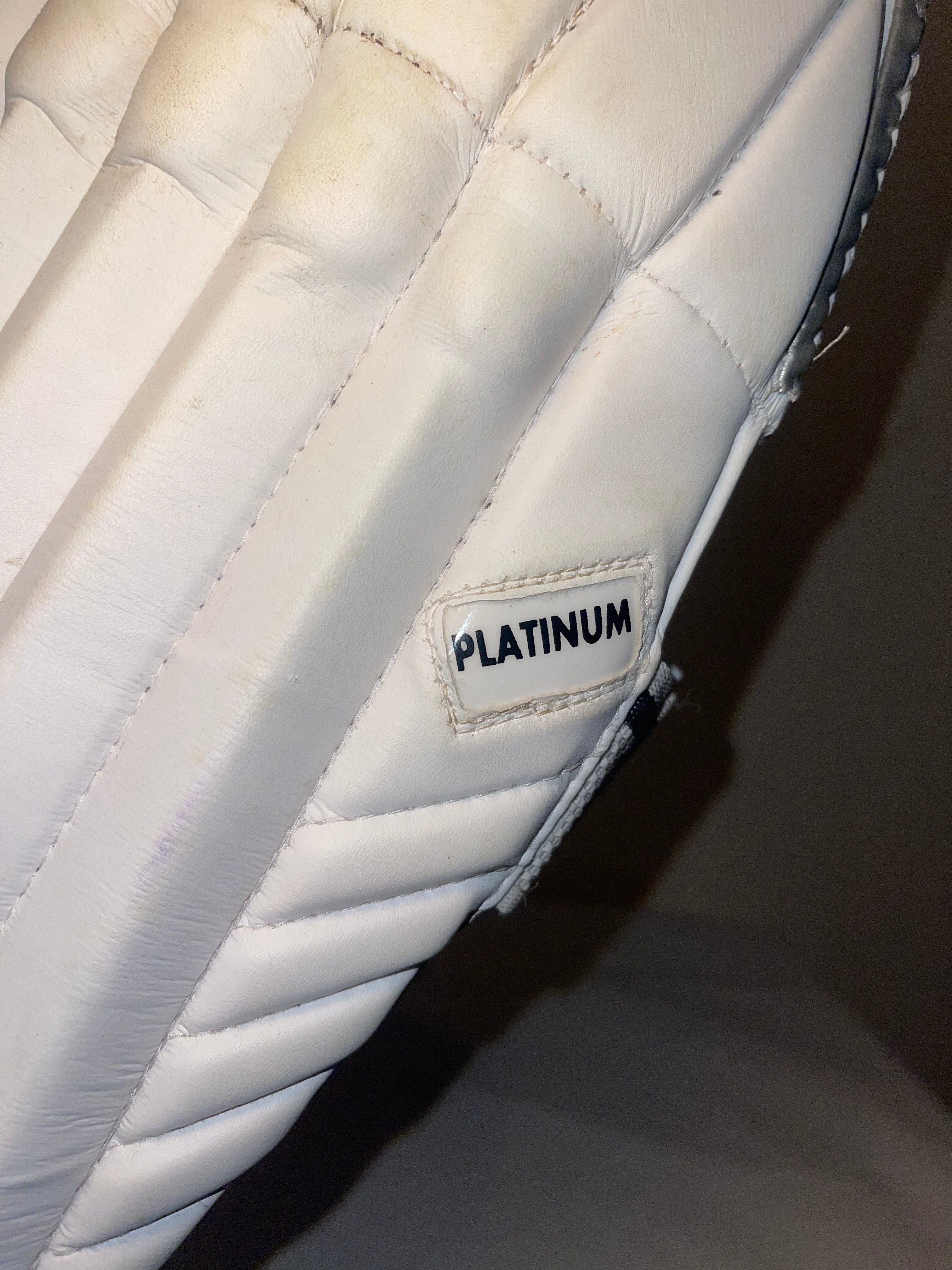 Onhand Platinum Kids Cricket Pads