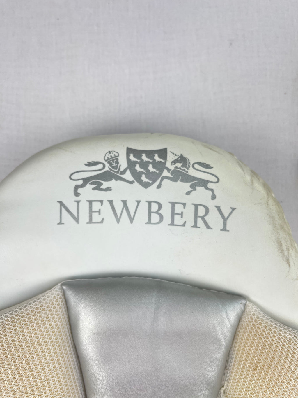 Newbery Phantom Senior Cricket Pads