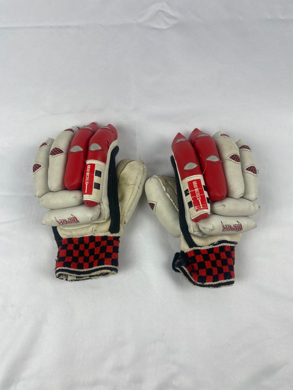 Gray Nicholls Junior Viper Cricket Gloves