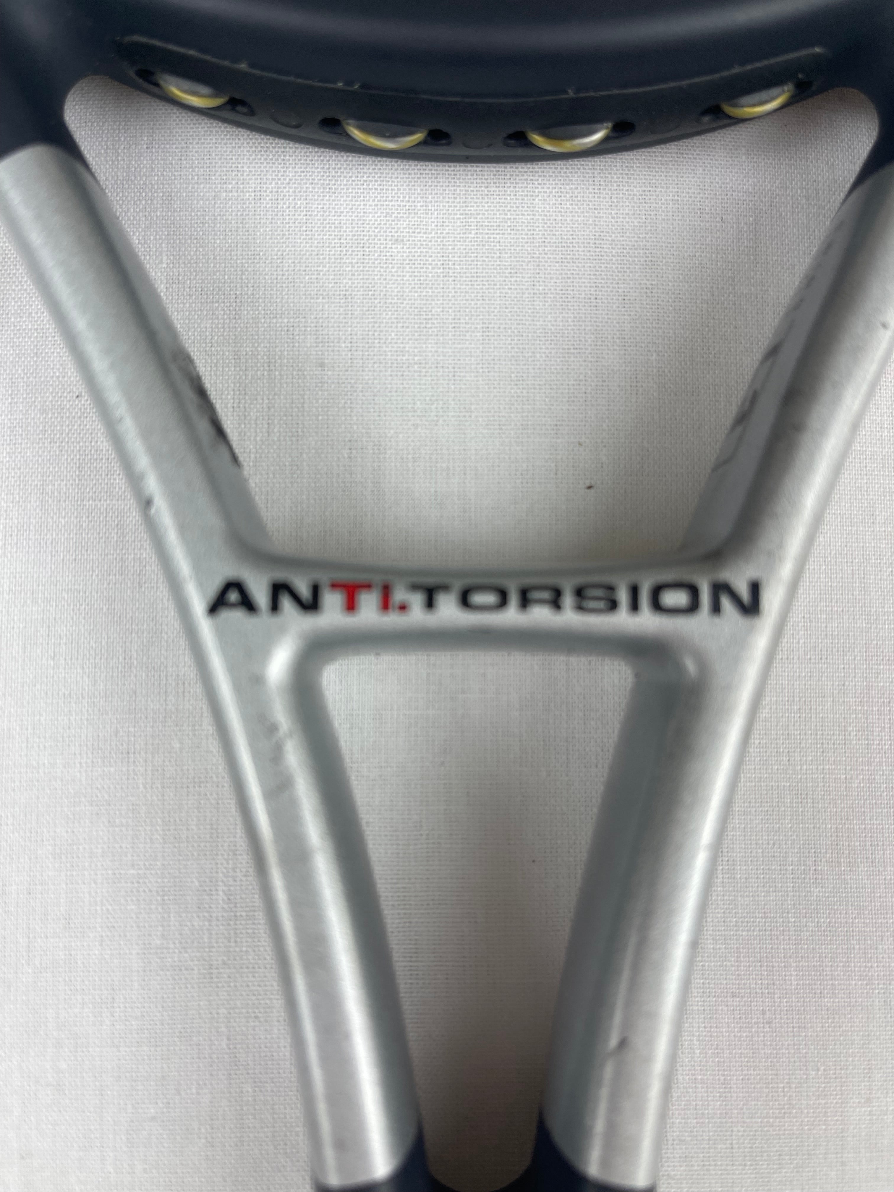 HEAD Anti Torsion Tennis Racket
