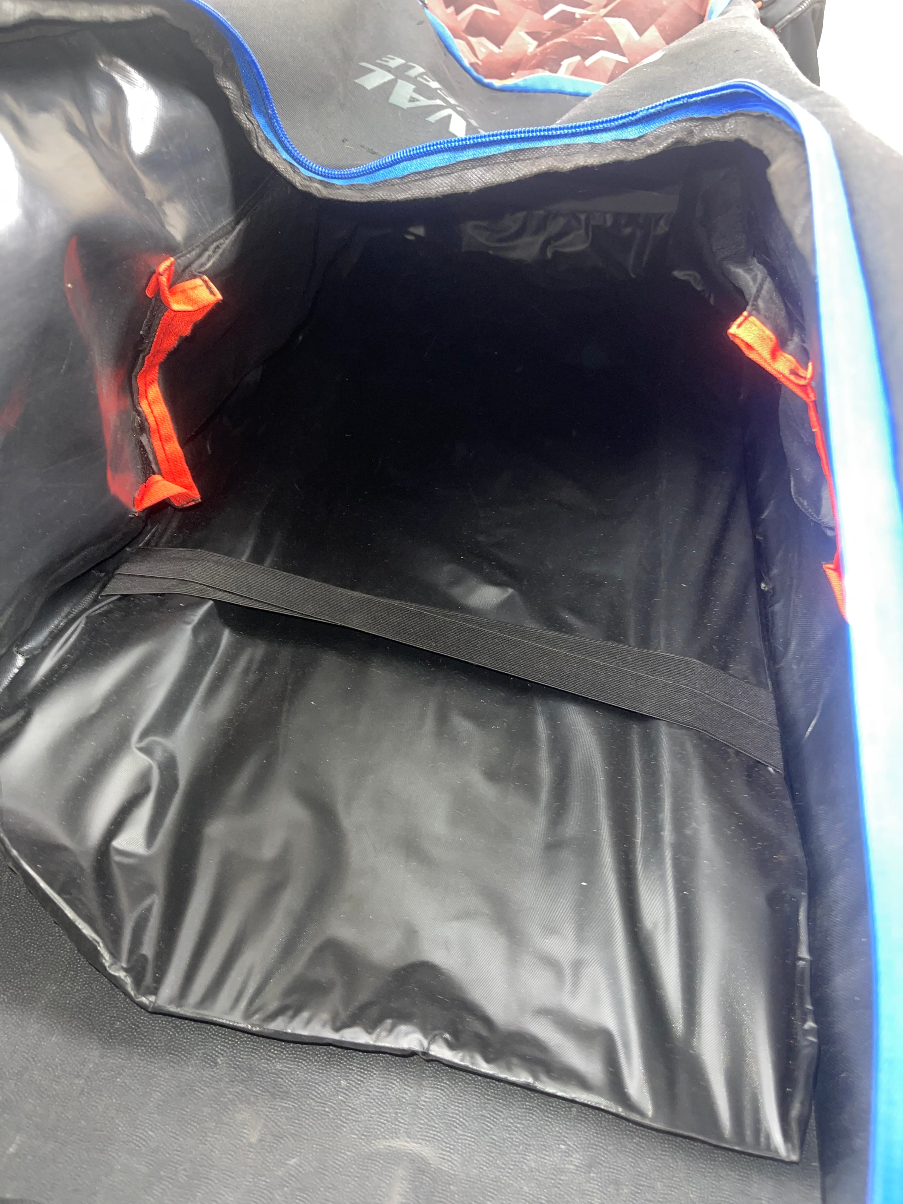 GM Original Wheelie Cricket Duffle