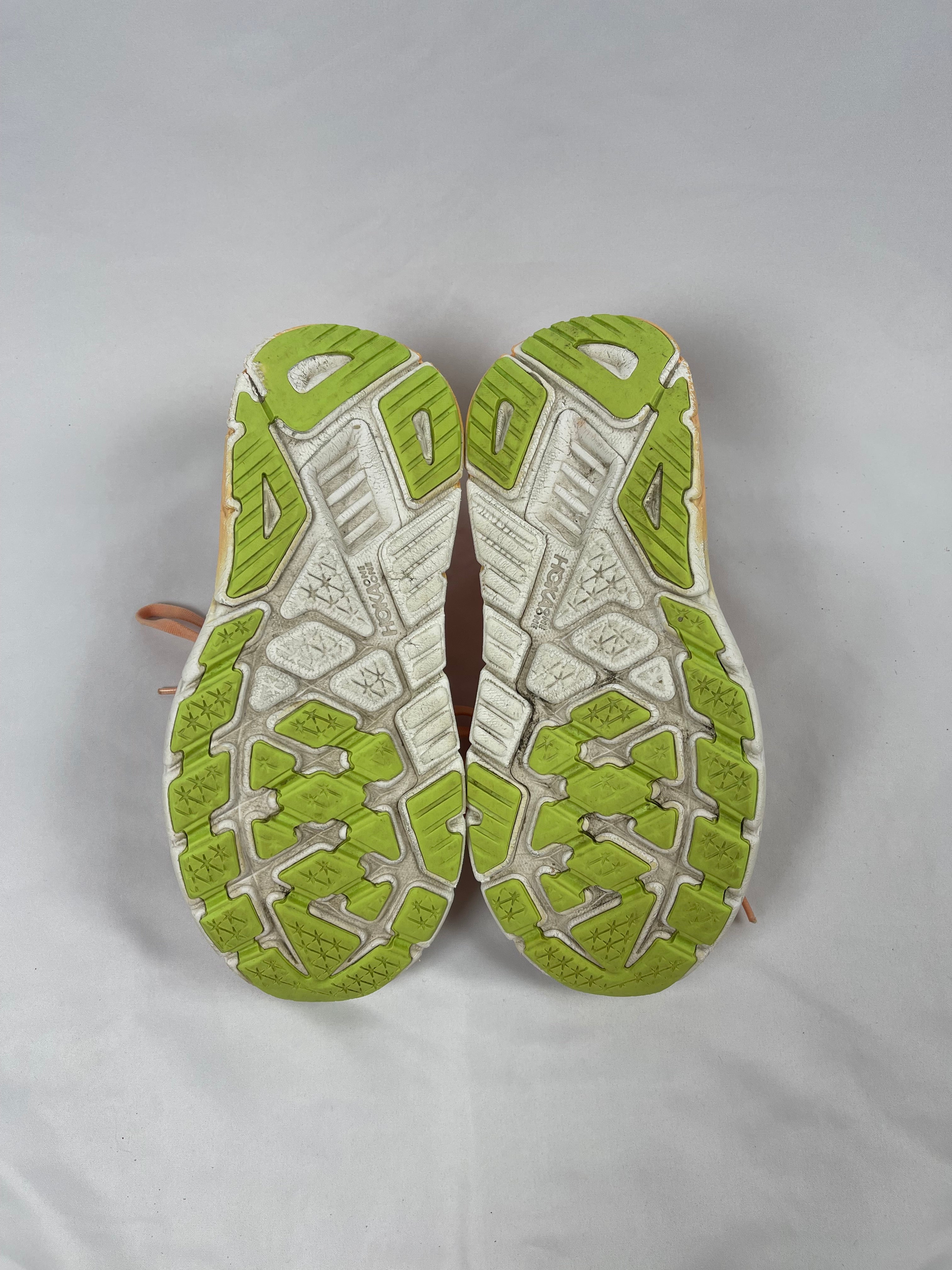 Hoka Women's Arahi 7