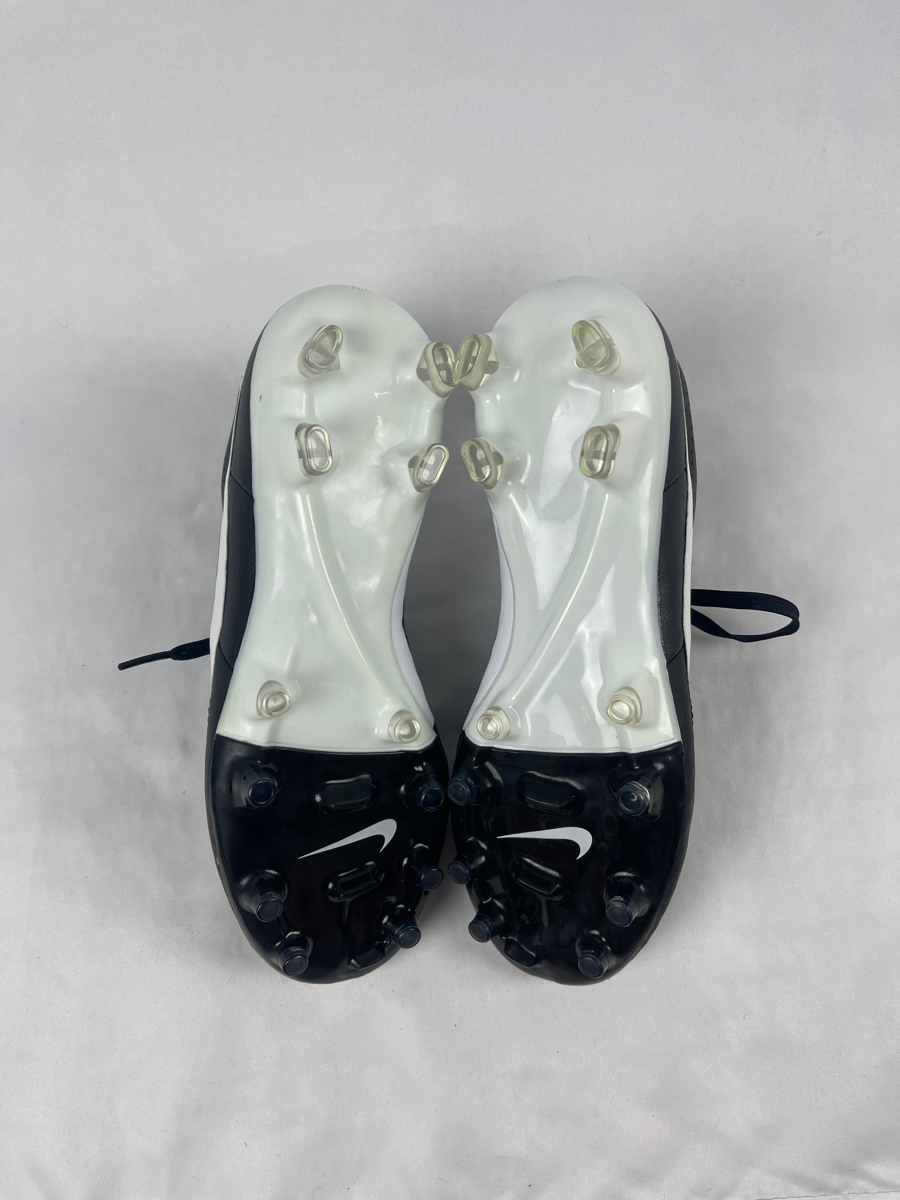 Nike Kids Tiempo Football Boots