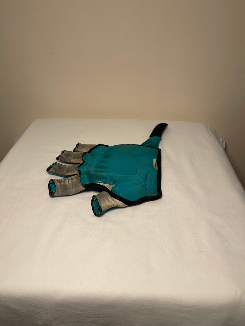 ADIDAS Hockey Gloves