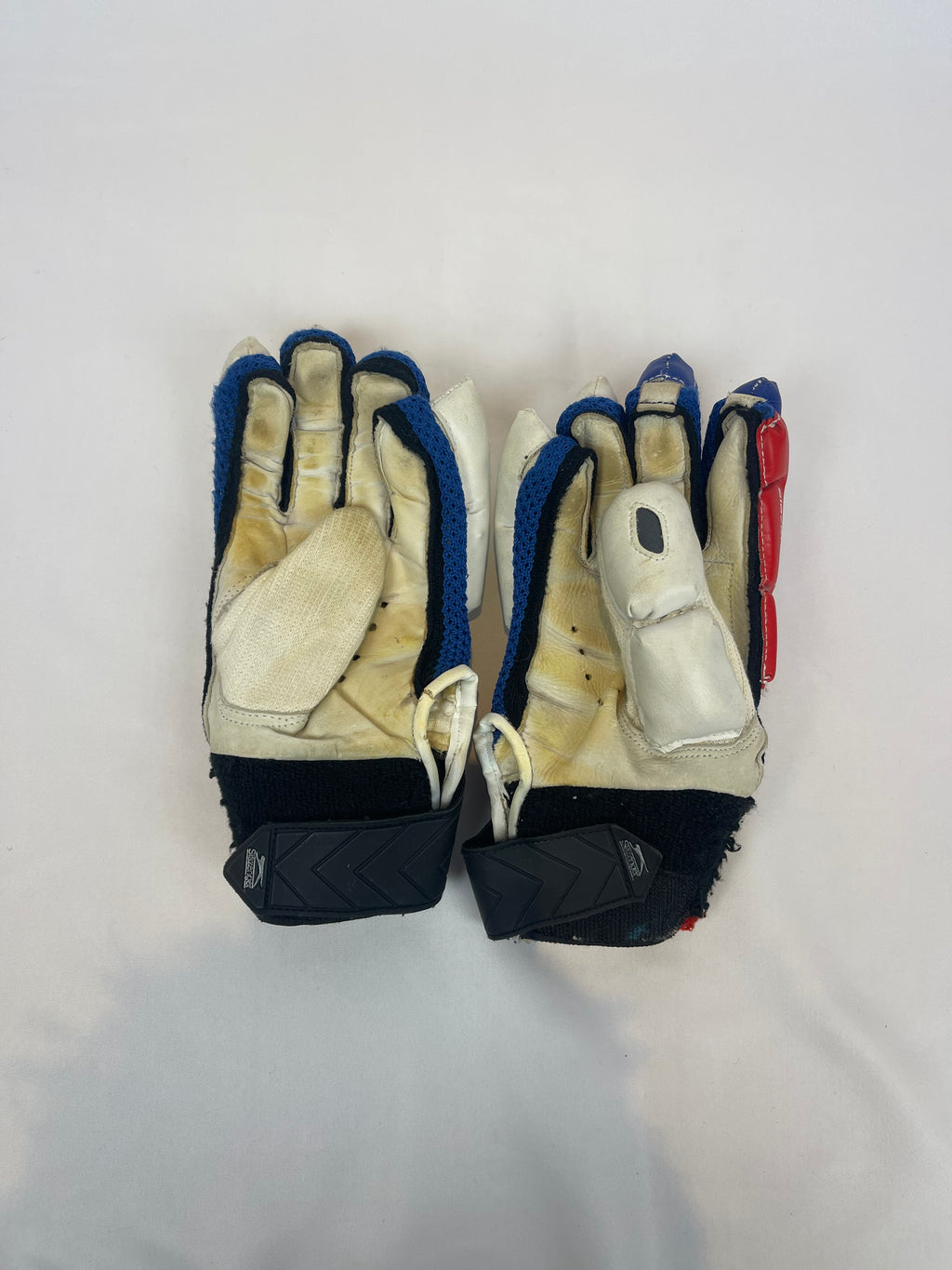 Slazenger Icon Cricket Junior Gloves