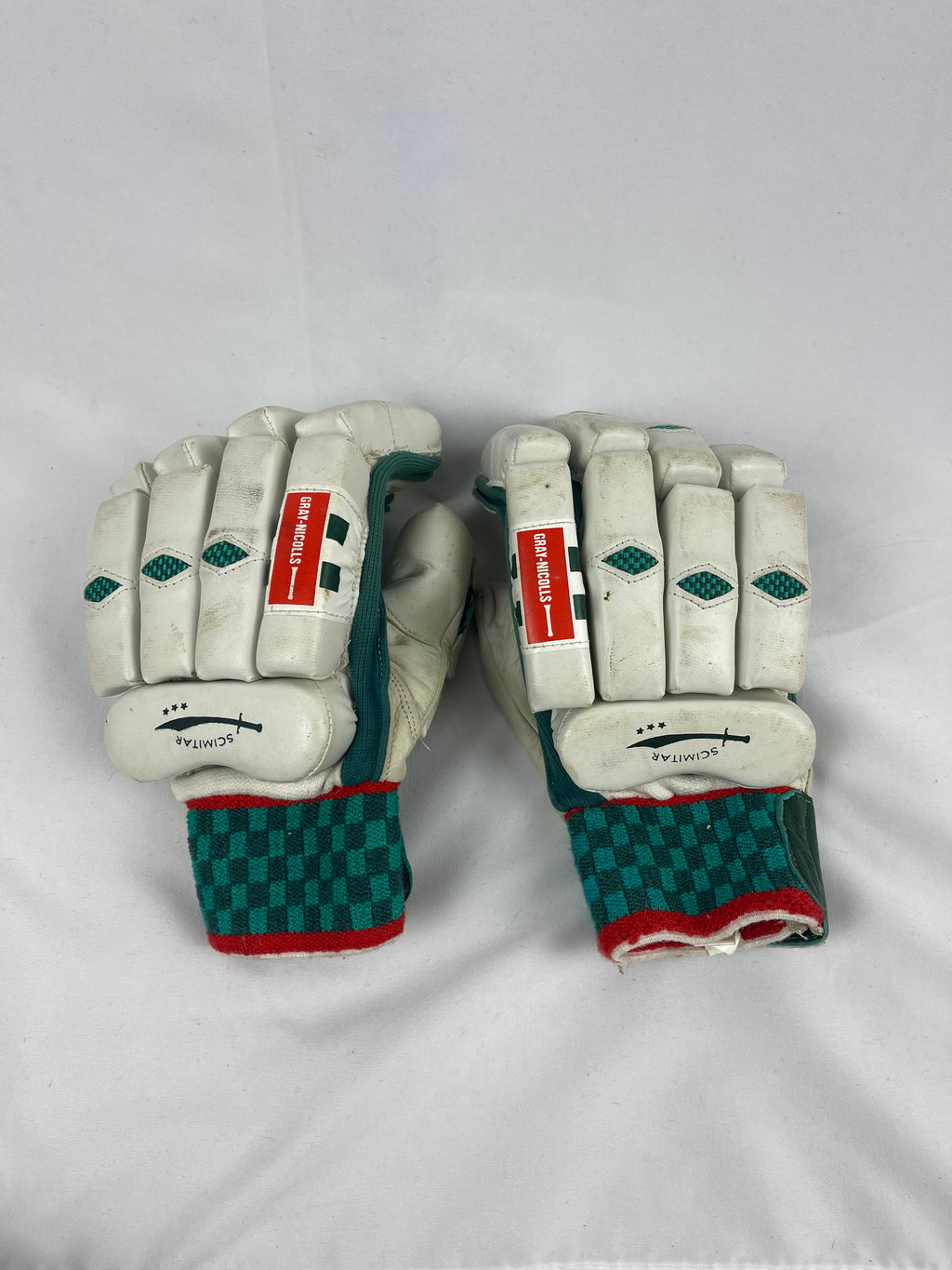 Gray Nicholls Scimitar Junior Gloves