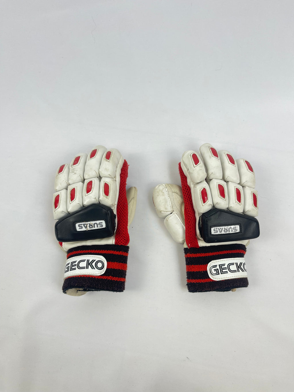 Gecko Youth Suras Cricket Gloves
