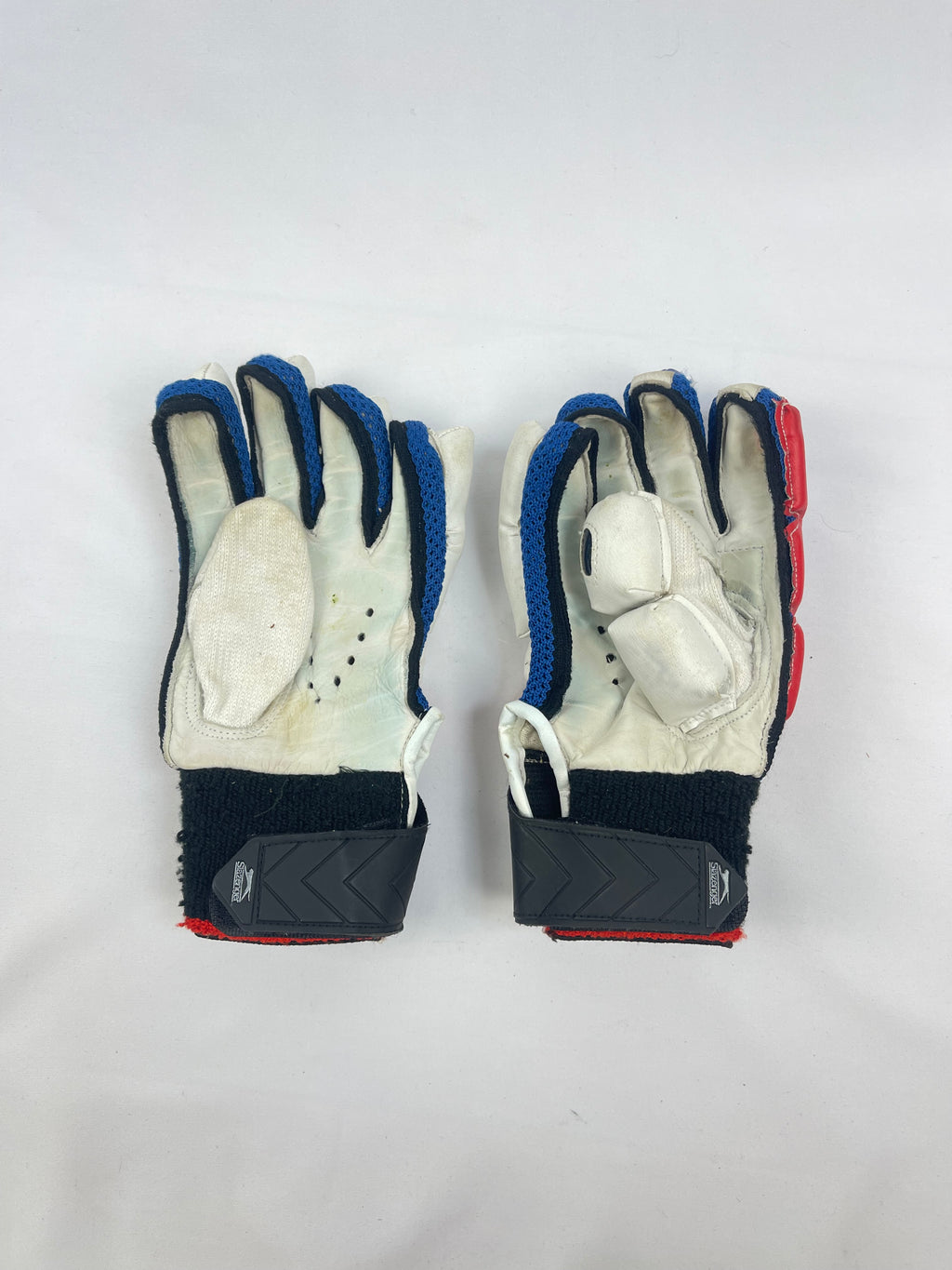 Slazenger Youth Icon Cricket Gloves