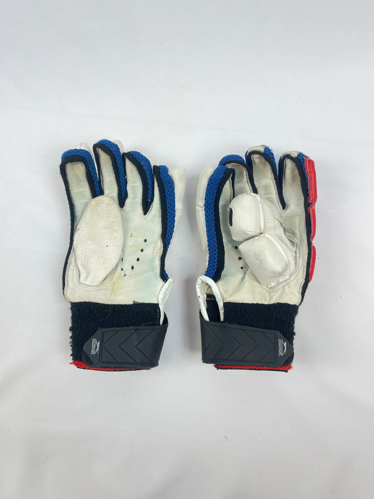 Slazenger Youth Icon Cricket Gloves