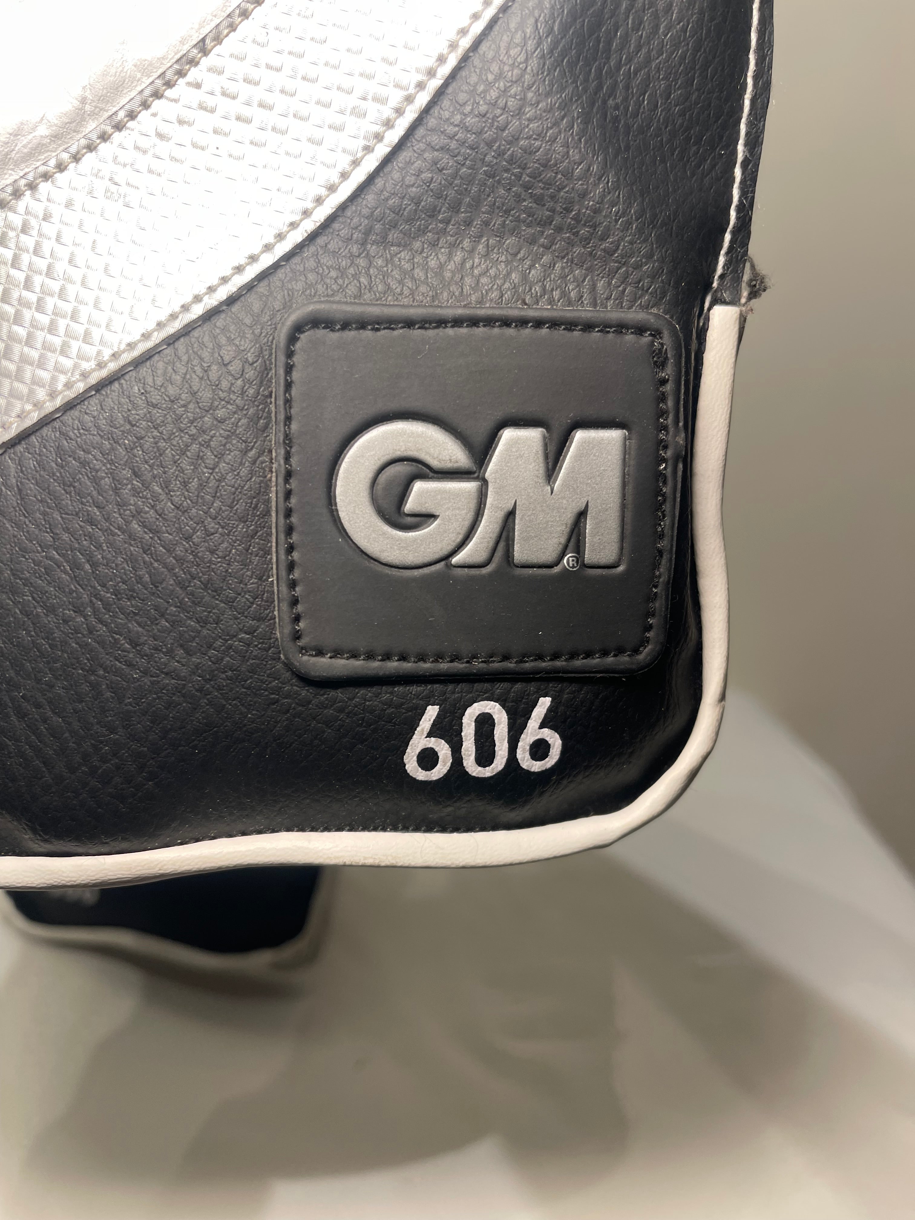 GM 606 Cricket Wicket Keeping Gloves