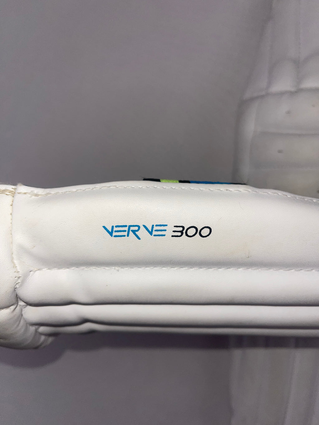 Kookaburra Youth Verve 3000 Cricket Pads