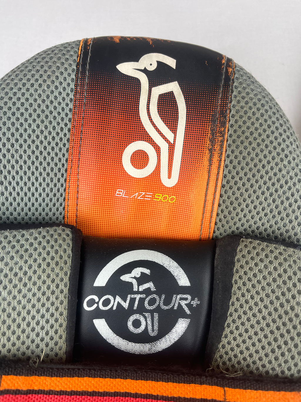 Kookaburra Youth Blaze 900 Cricket Pads