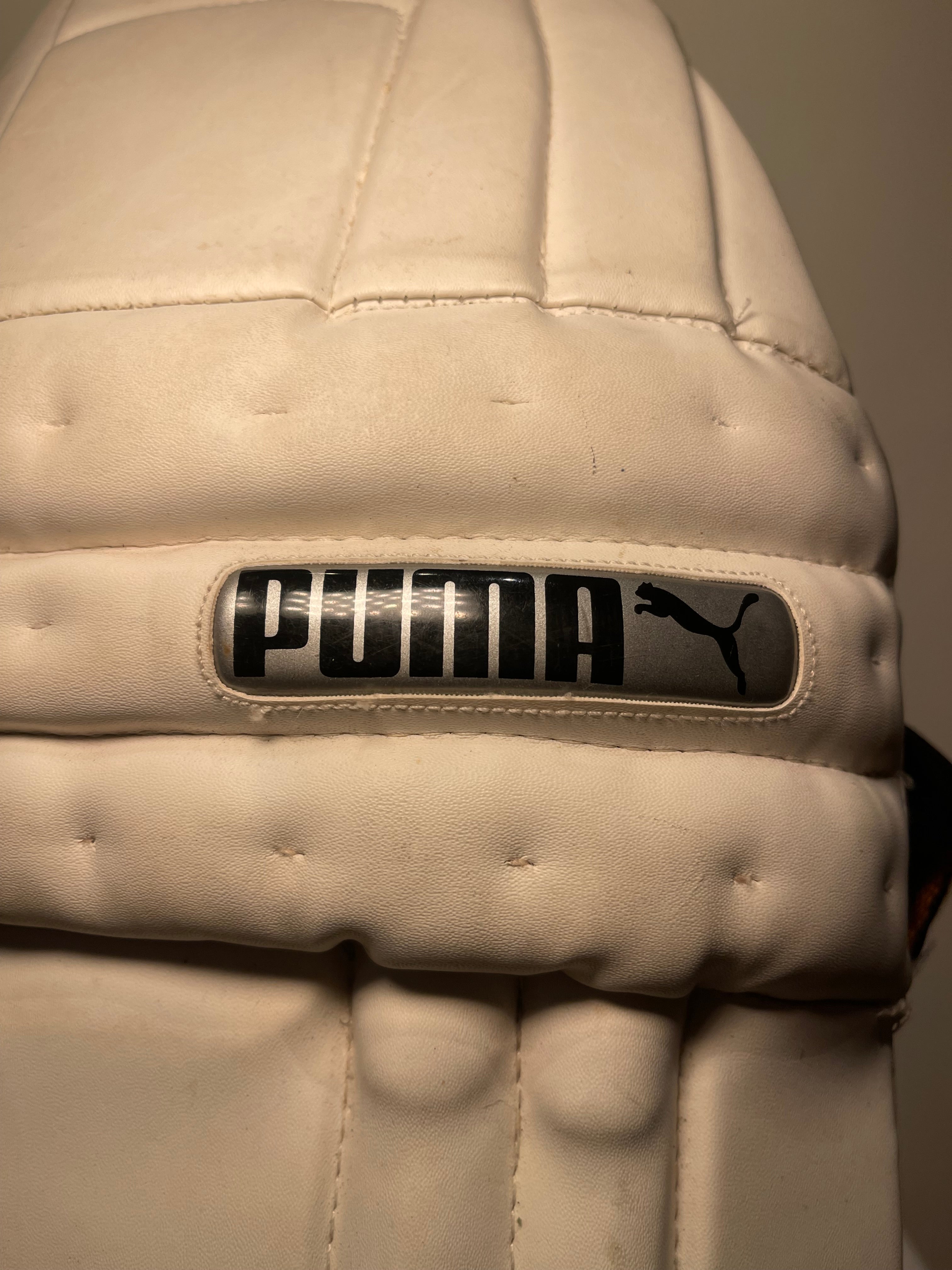 Puma Classic 3000 Cricket Leg Pads
