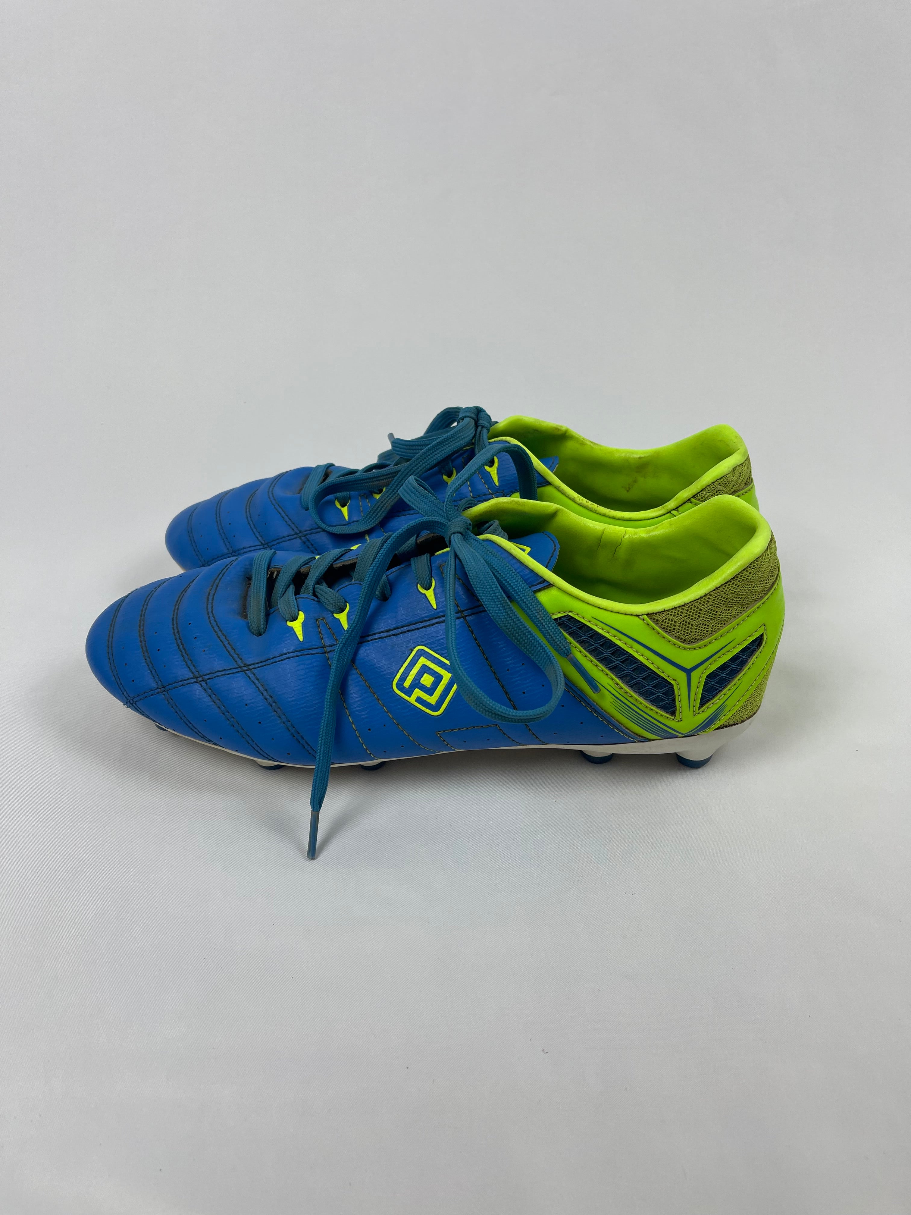 Dream Pairs Football Boots