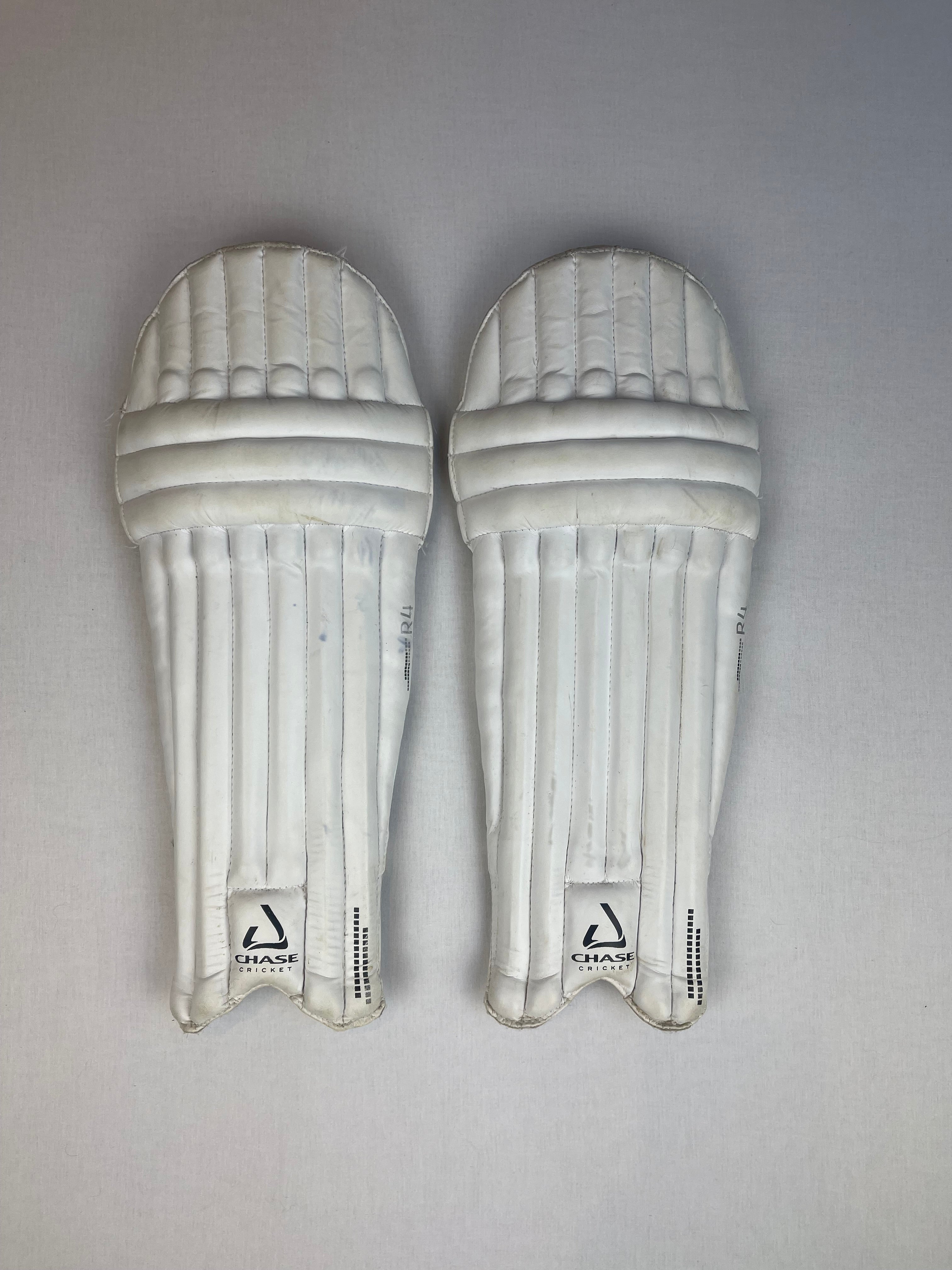 Chase R4 Junior Cricket Pads