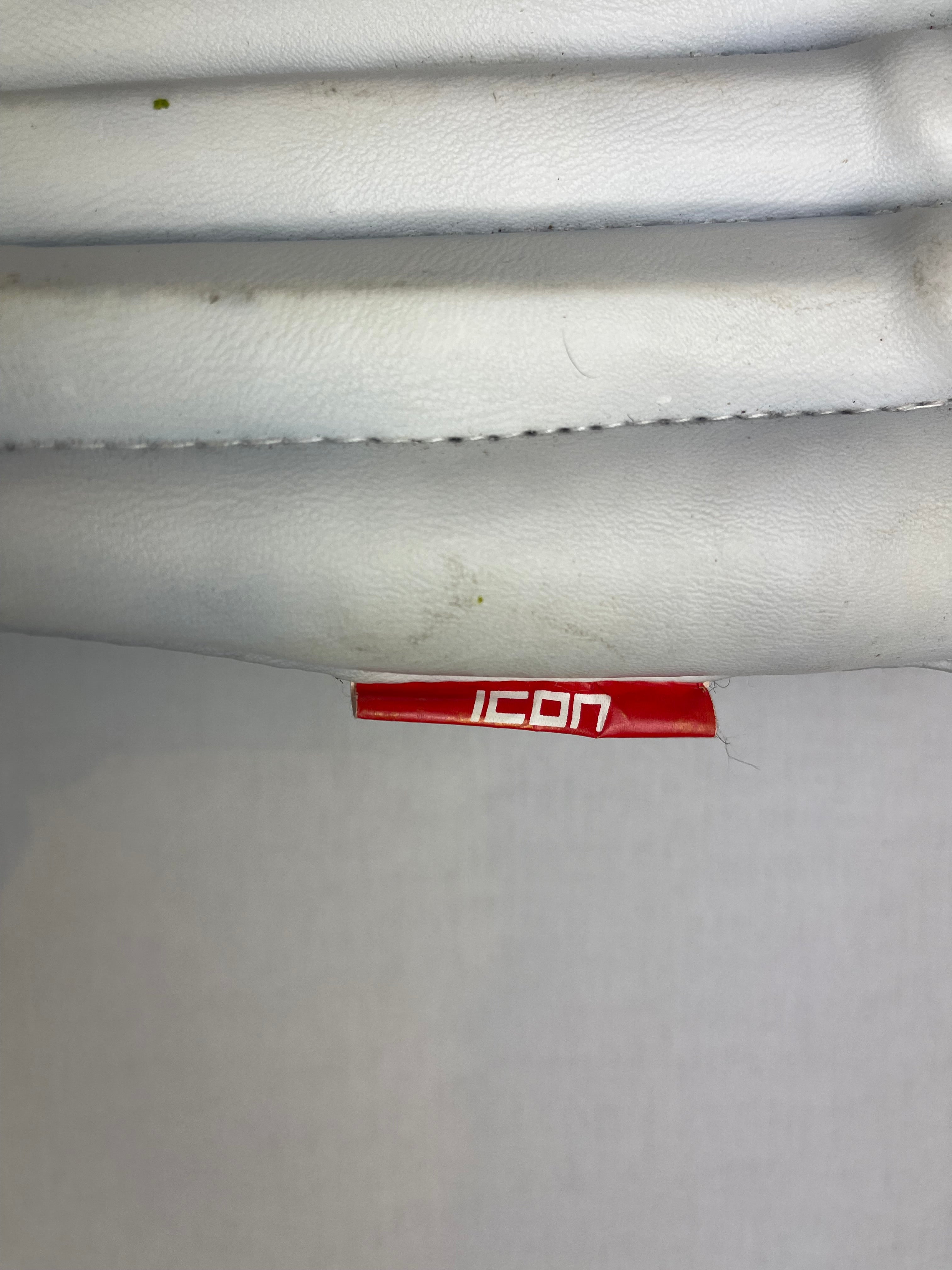 Slazenger Junior Icon Cricket Batting Pads