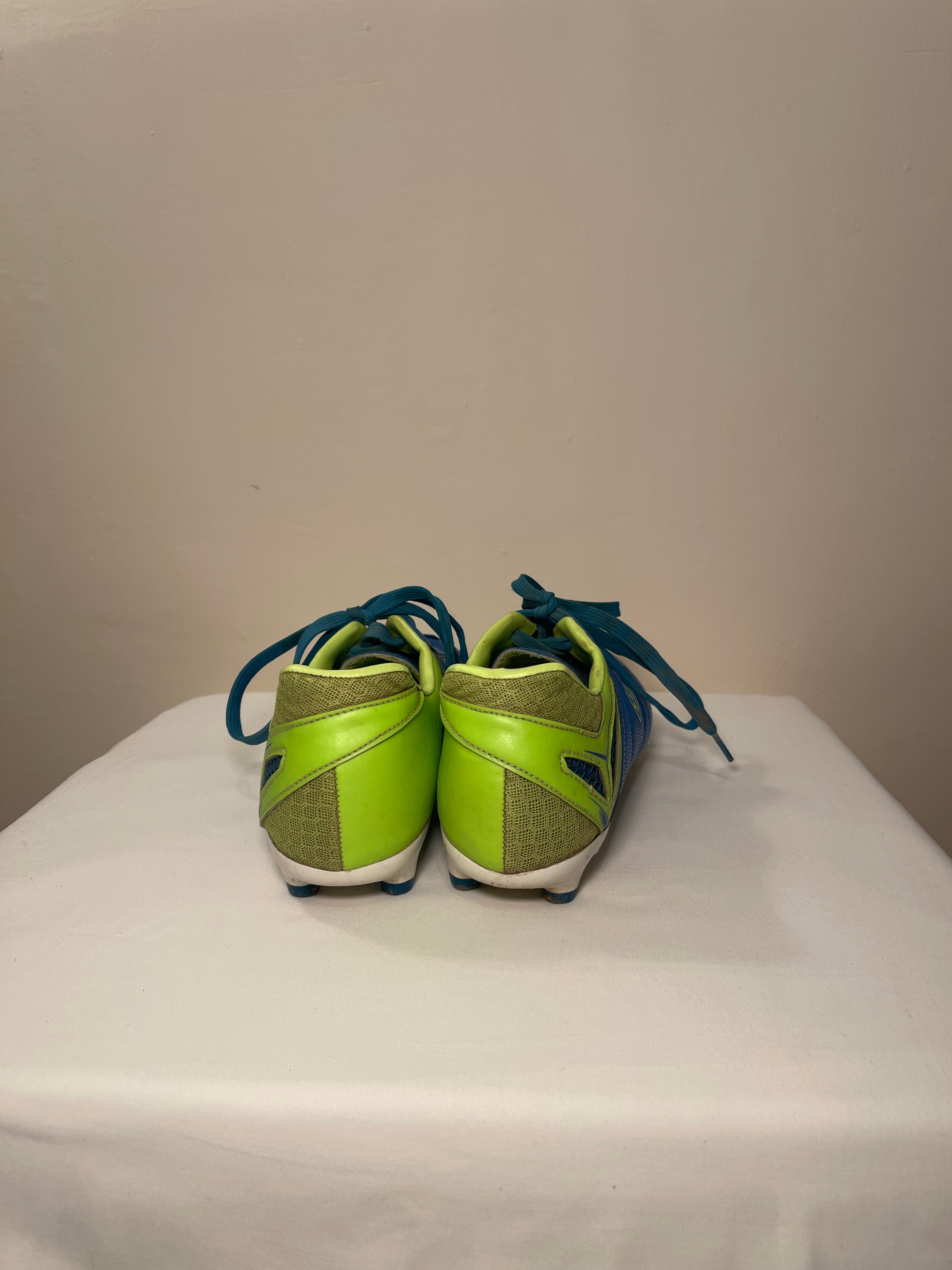 Dream Pairs Football Boots