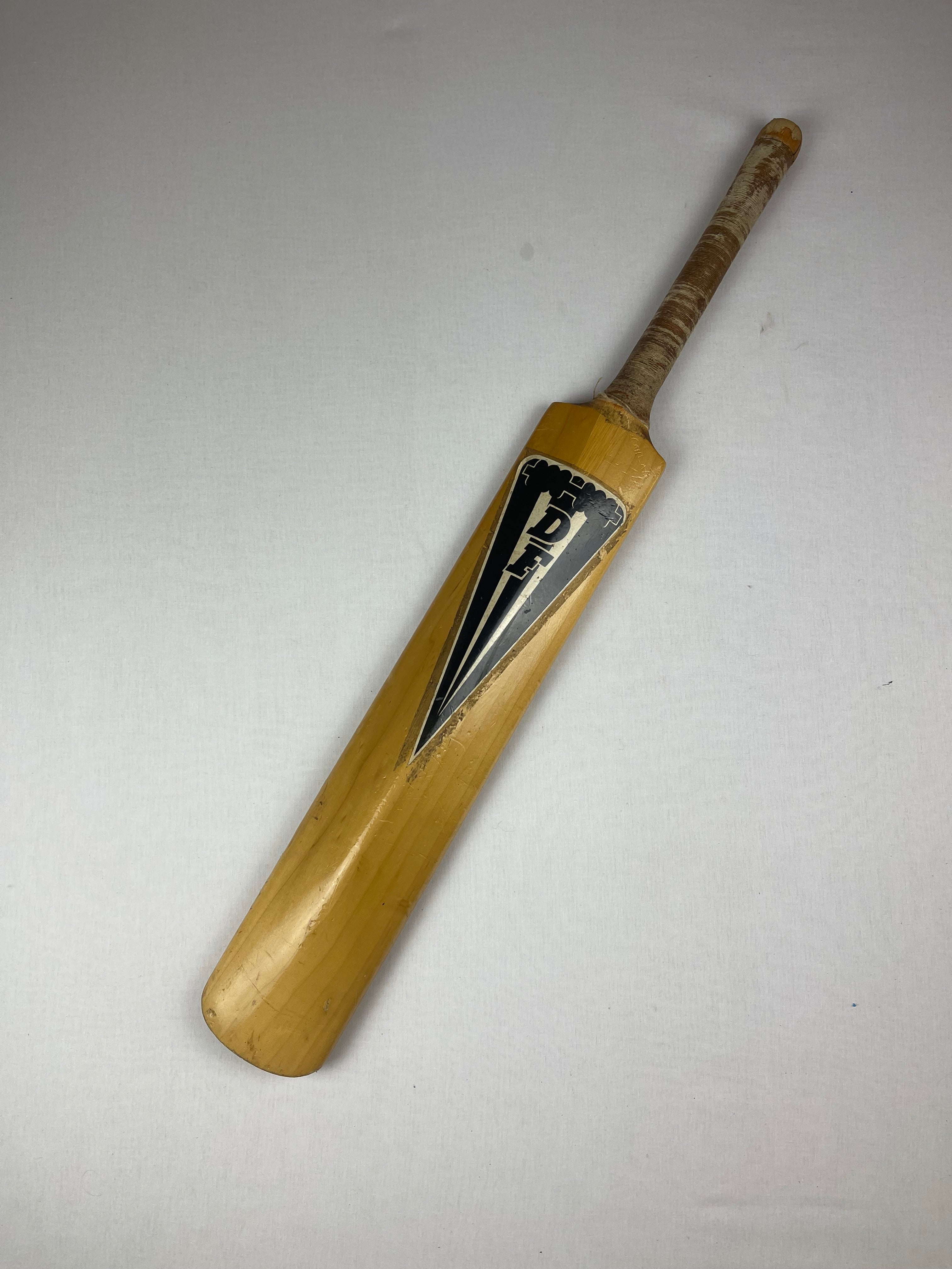 Duncan Fearnley Cricket Bat