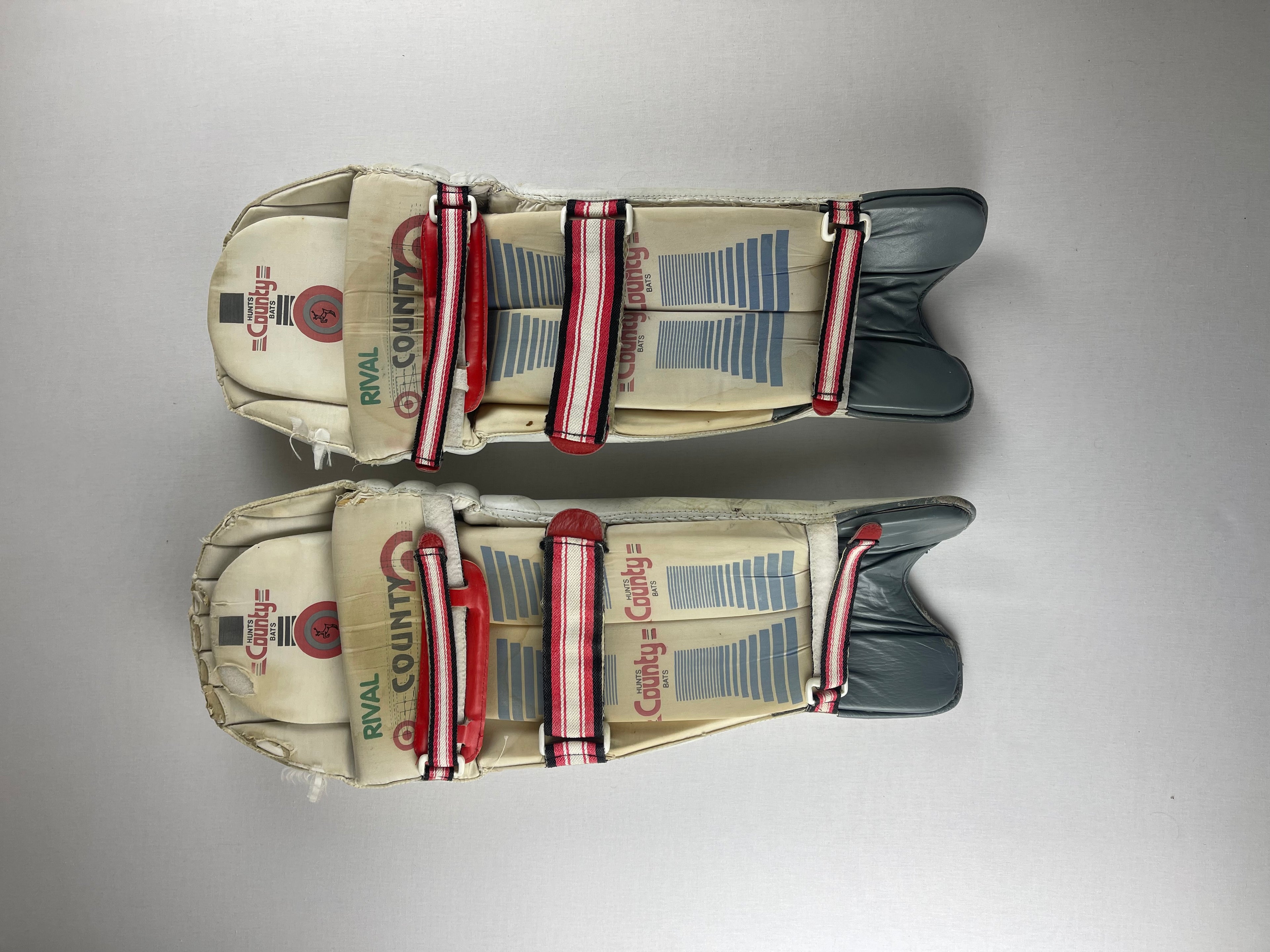Hunts County Adult Cricket Pads