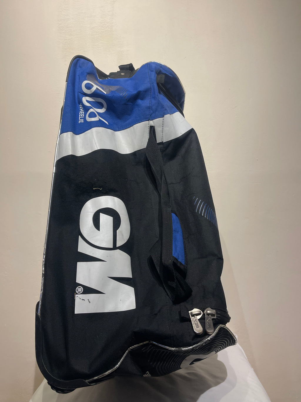GM 606 Wheelie Cricket Bag