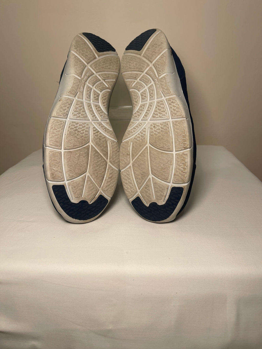 Skechers Air Cooled Form Fit Trainers